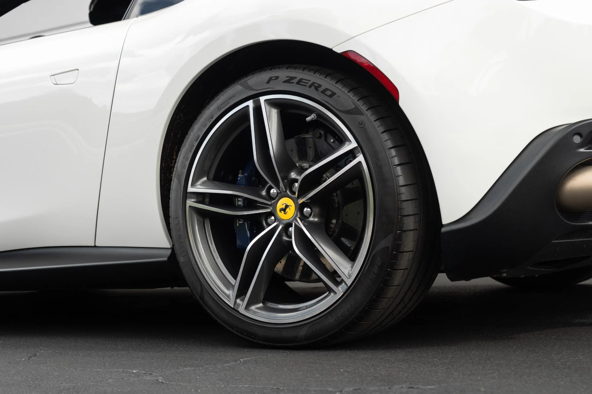 mph025_3064546859_Used_2022_Ferrari_Roma_1764790245_e24250d53b