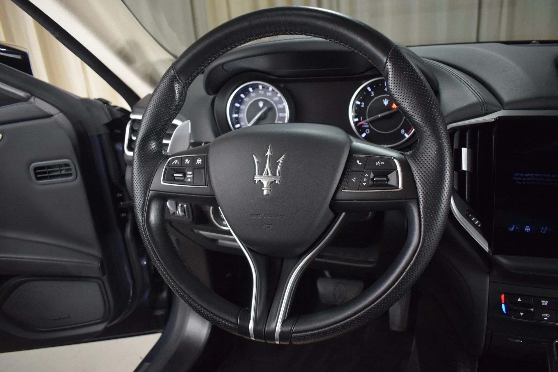 mph025_3066249594_a095c65447d42d1b9c7a6a128061d219x_7fd92f5b3c