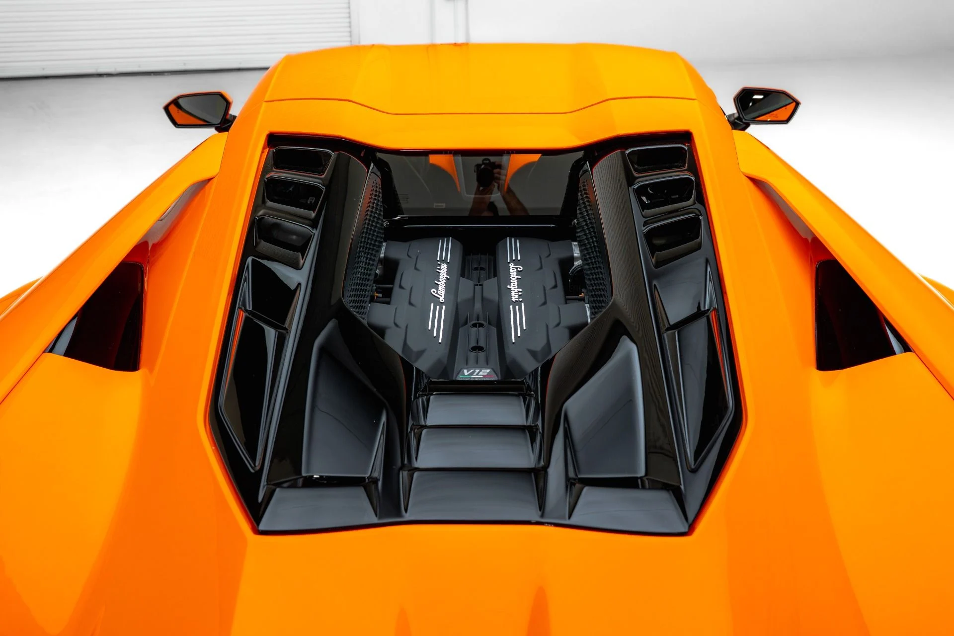 mph025_3071516413_Used_2024_Lamborghini_Revuelto_1781129539_6d7b5d7052