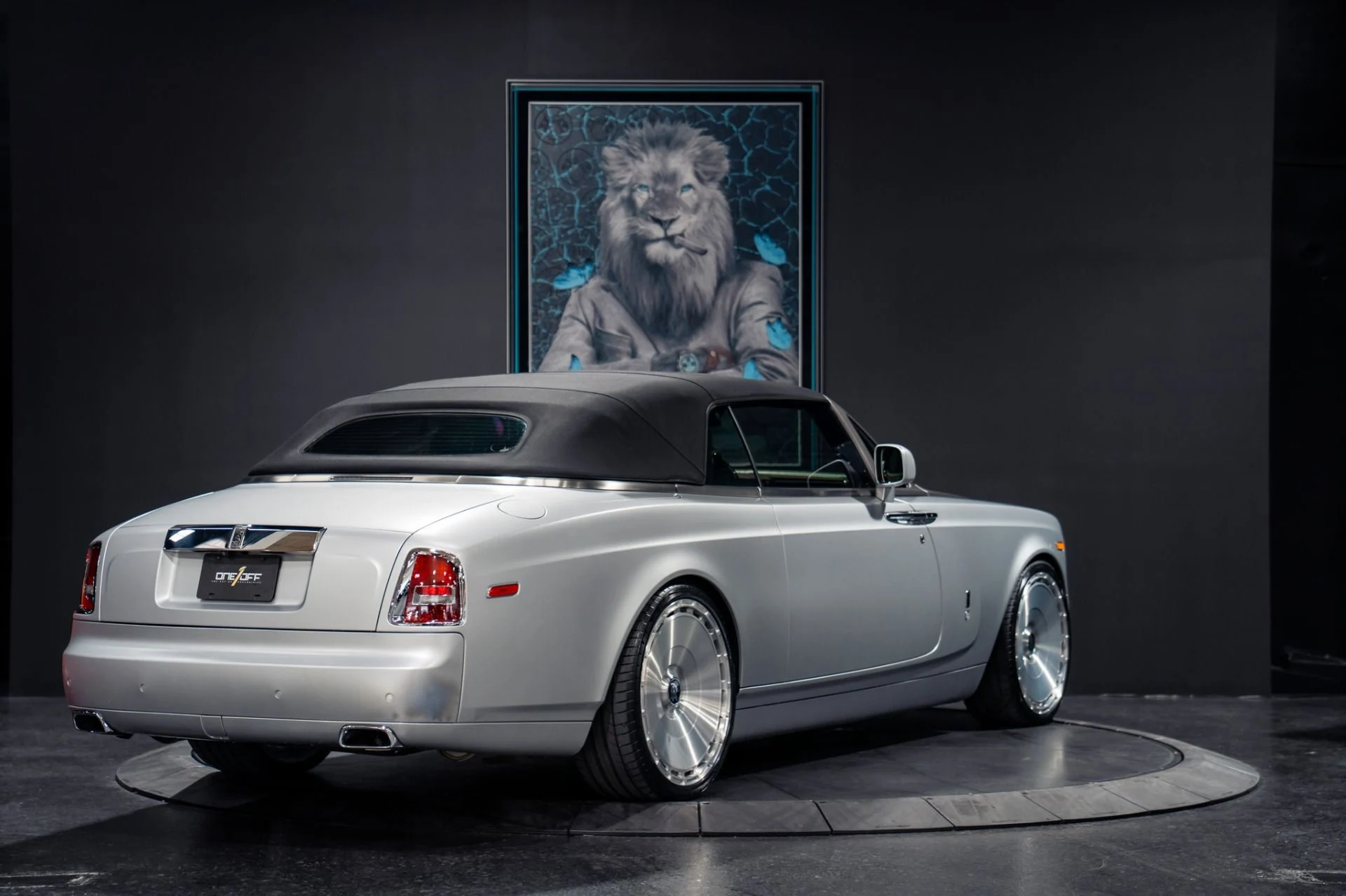 mph025_3085980314_Used_2014_Rolls_Royce_Phantom_Drophead_Coupe_1785564931_cab05bc6b5