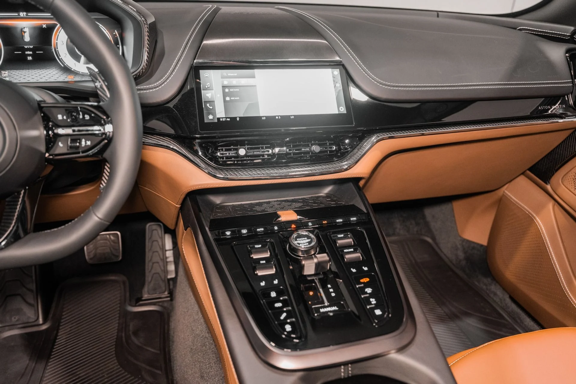 mph025_3095168137_New_2026_Aston_Martin_DBX_707_1780937763_bf5fcd4edd