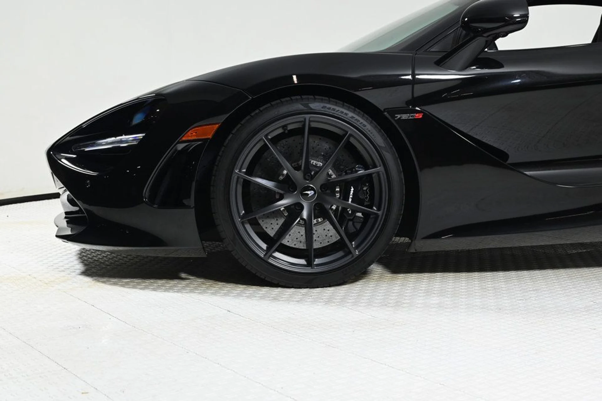 mph025_3098210510_used_2020_mclaren_720s_spider_11350_22909035_25_1024_91e7a5caee