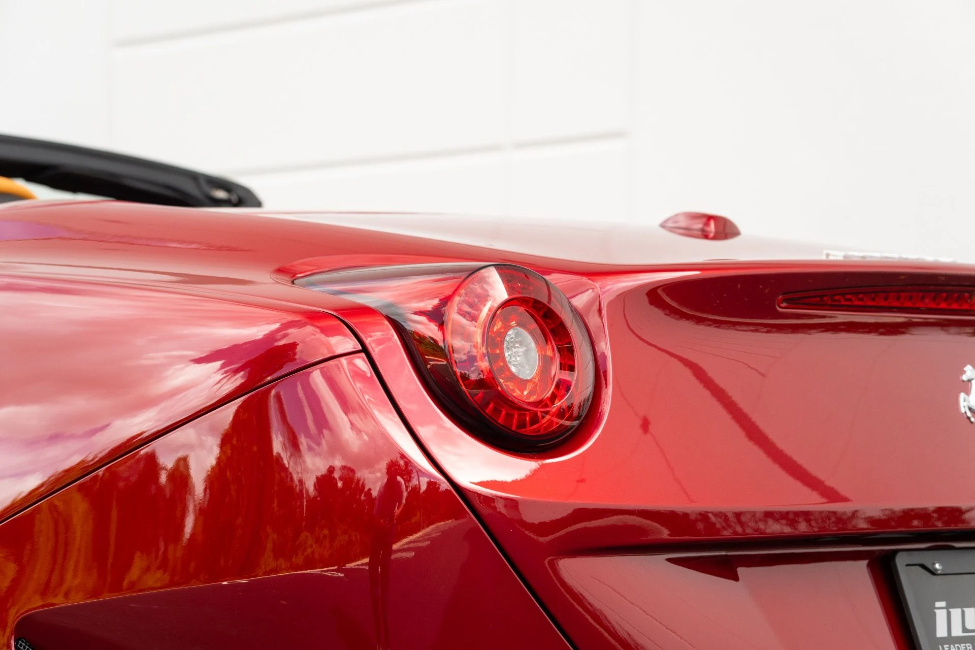 mph025_3099582941_Used_2015_Ferrari_California_T_1773337239_d360af7267