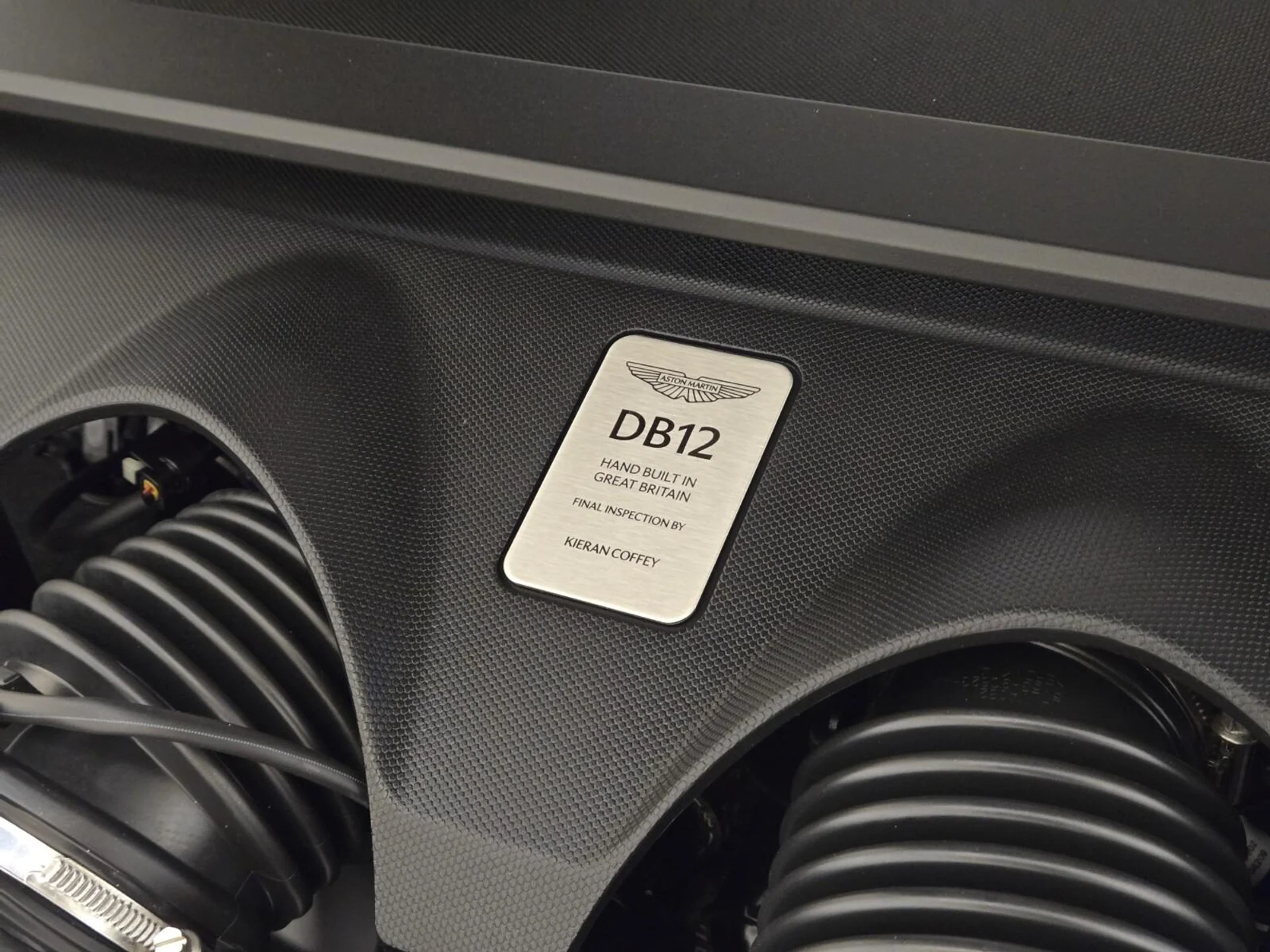 mph025_3101421472_Used_2024_Aston_Martin_DB_12_1753163993_1d97068c84
