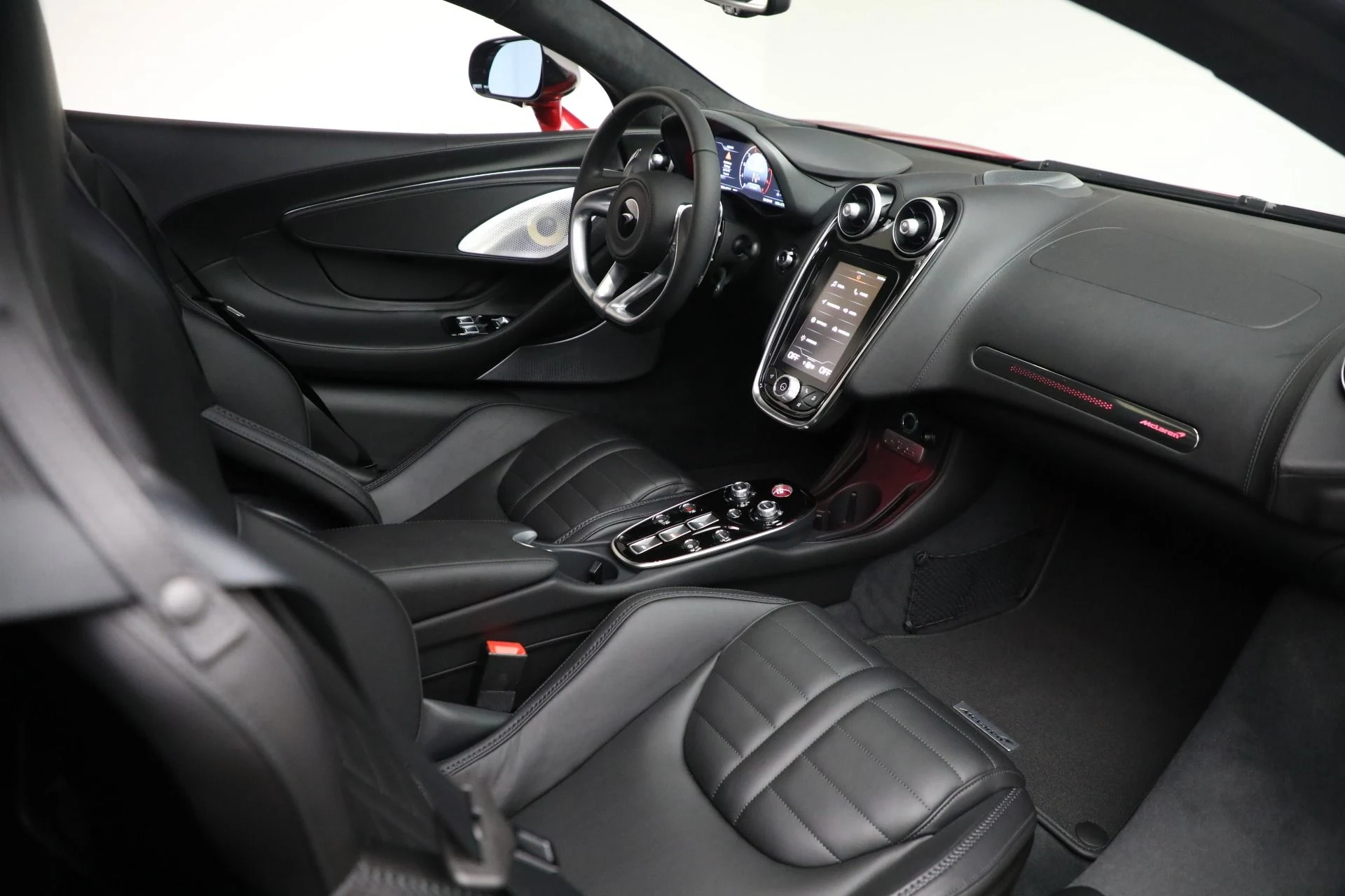 mph025_3104261189_New_2025_Mc_Laren_GTS_Tech_Lux_5bb88a7091