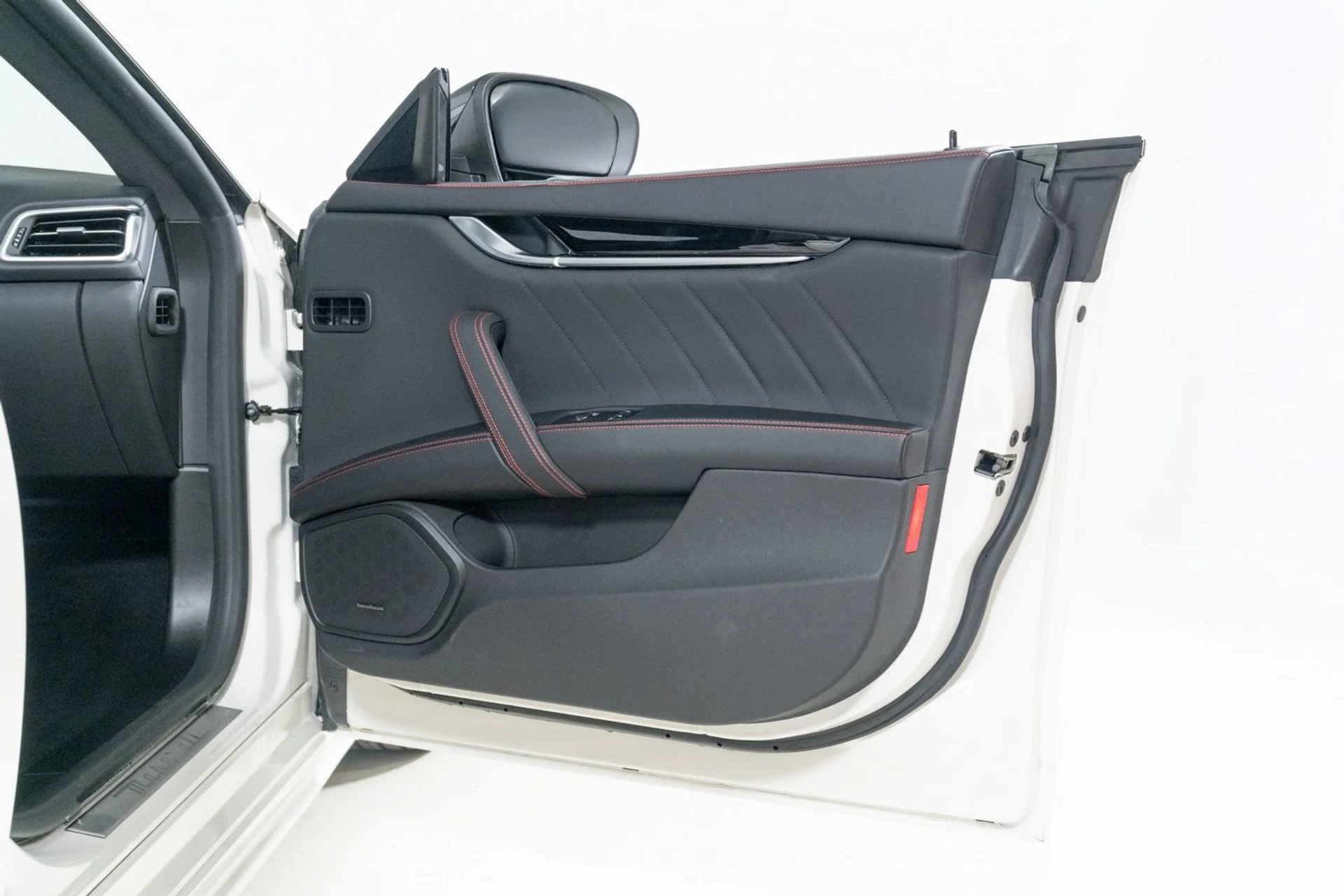 mph025_310774609_ffebc9e8f35c4154a17c4bce340303e9_c37f2b5fdc