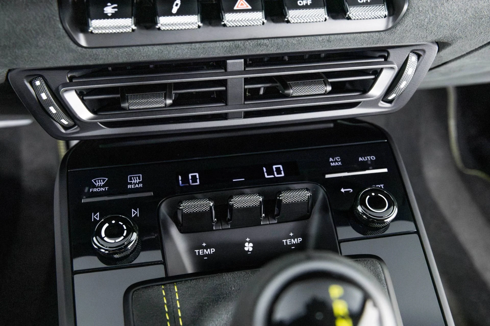 mph025_3108810380_Used_2025_Porsche_911_GT_3_RS_1763053561_4f62a25e18