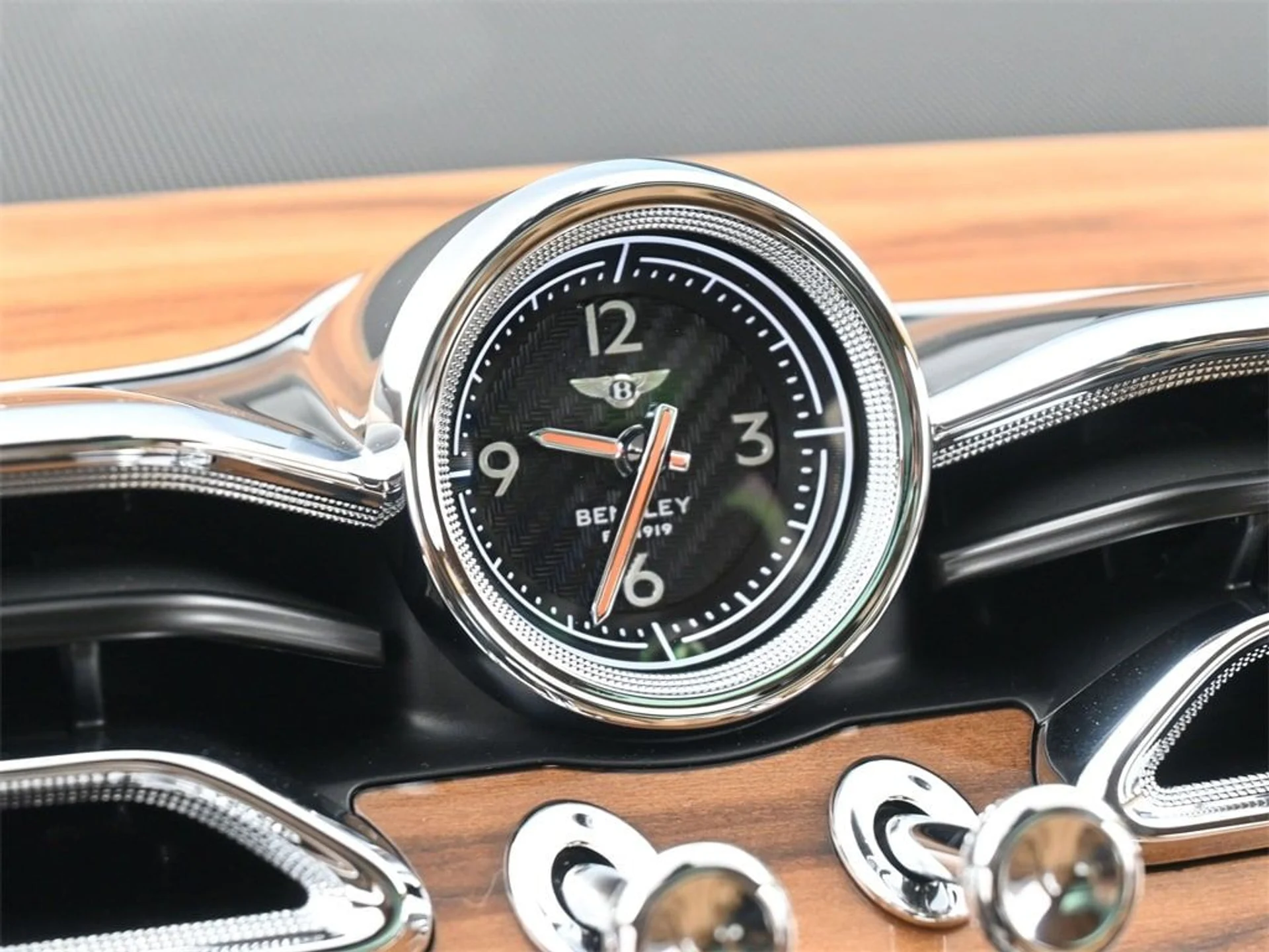 mph025_3109356950_ec021d0348d0567917b4578d49c366f9x_d109d6cc8f