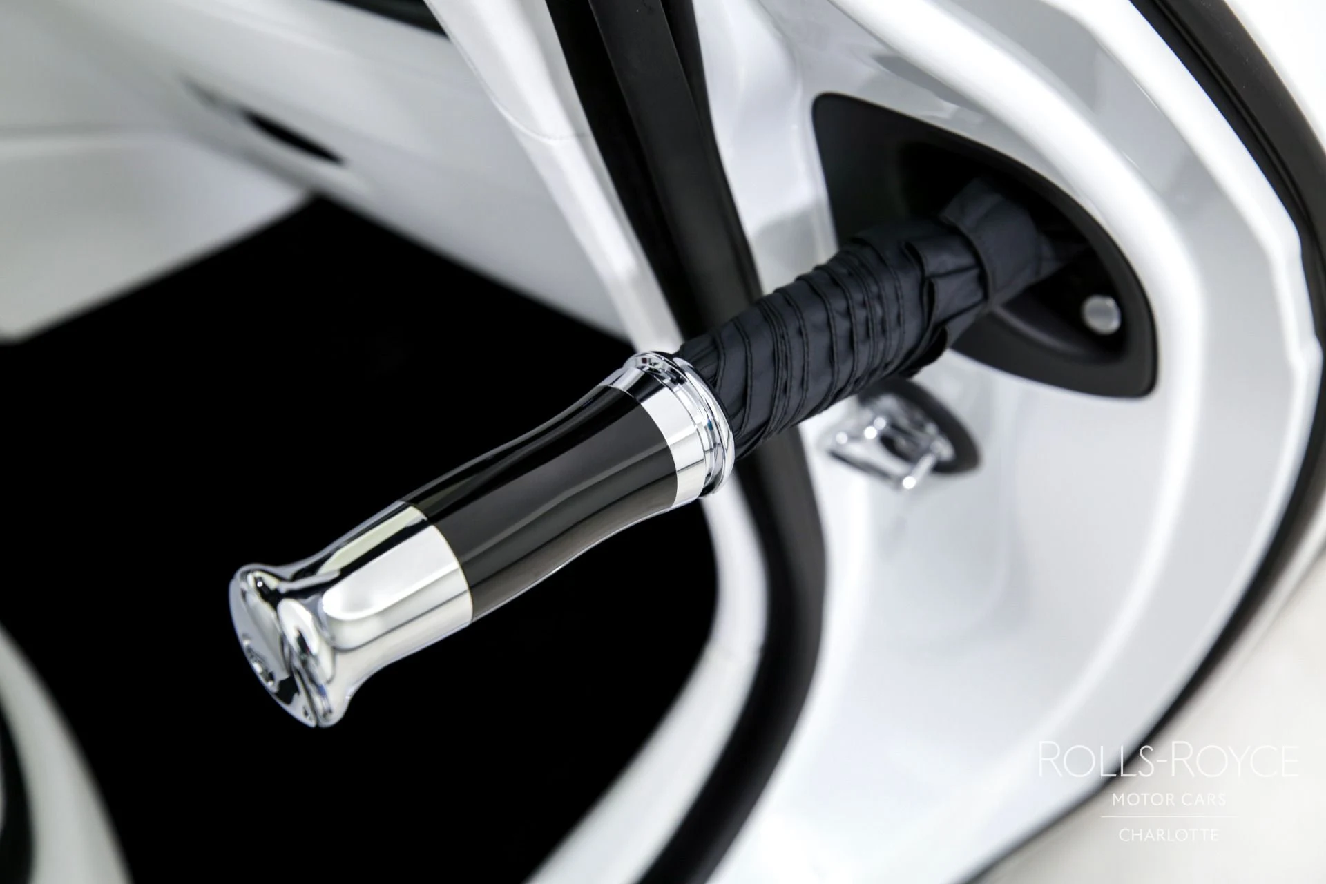 mph025_3118250657_Used_2024_Rolls_Royce_Spectre_1712872063_7cfc6dcbd6