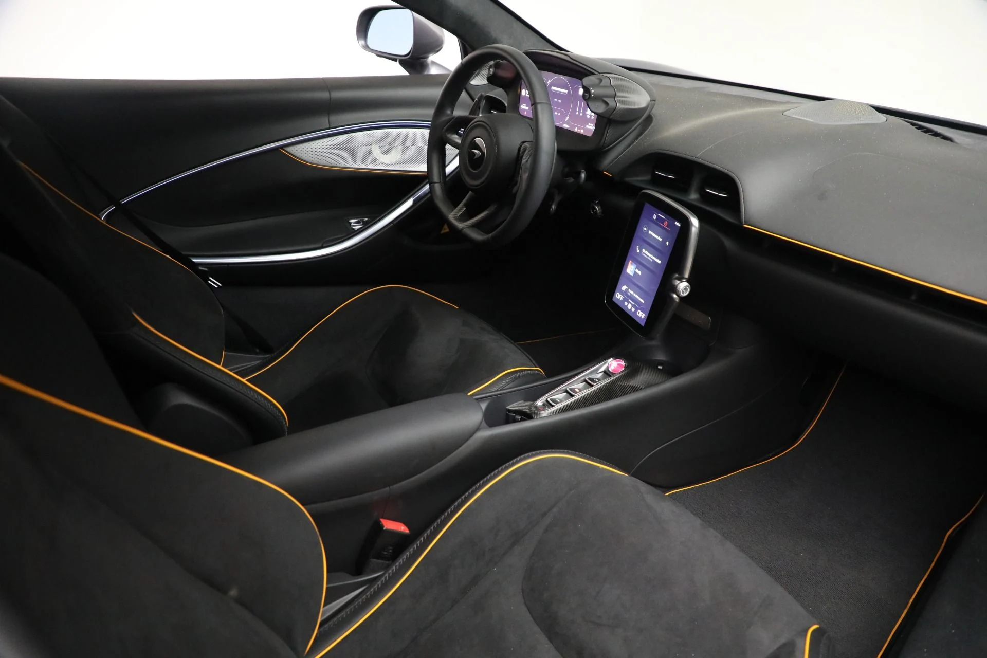 mph025_3118906585_Used_2024_Mc_Laren_Artura_Vision_3994cf963f