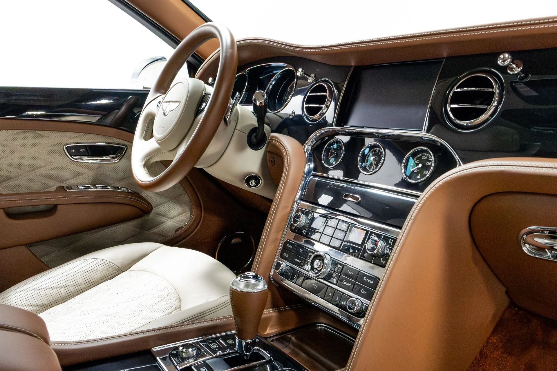 mph025_3119263698_Used_2017_Bentley_Mulsanne_Speed_1775685979_6dee548930