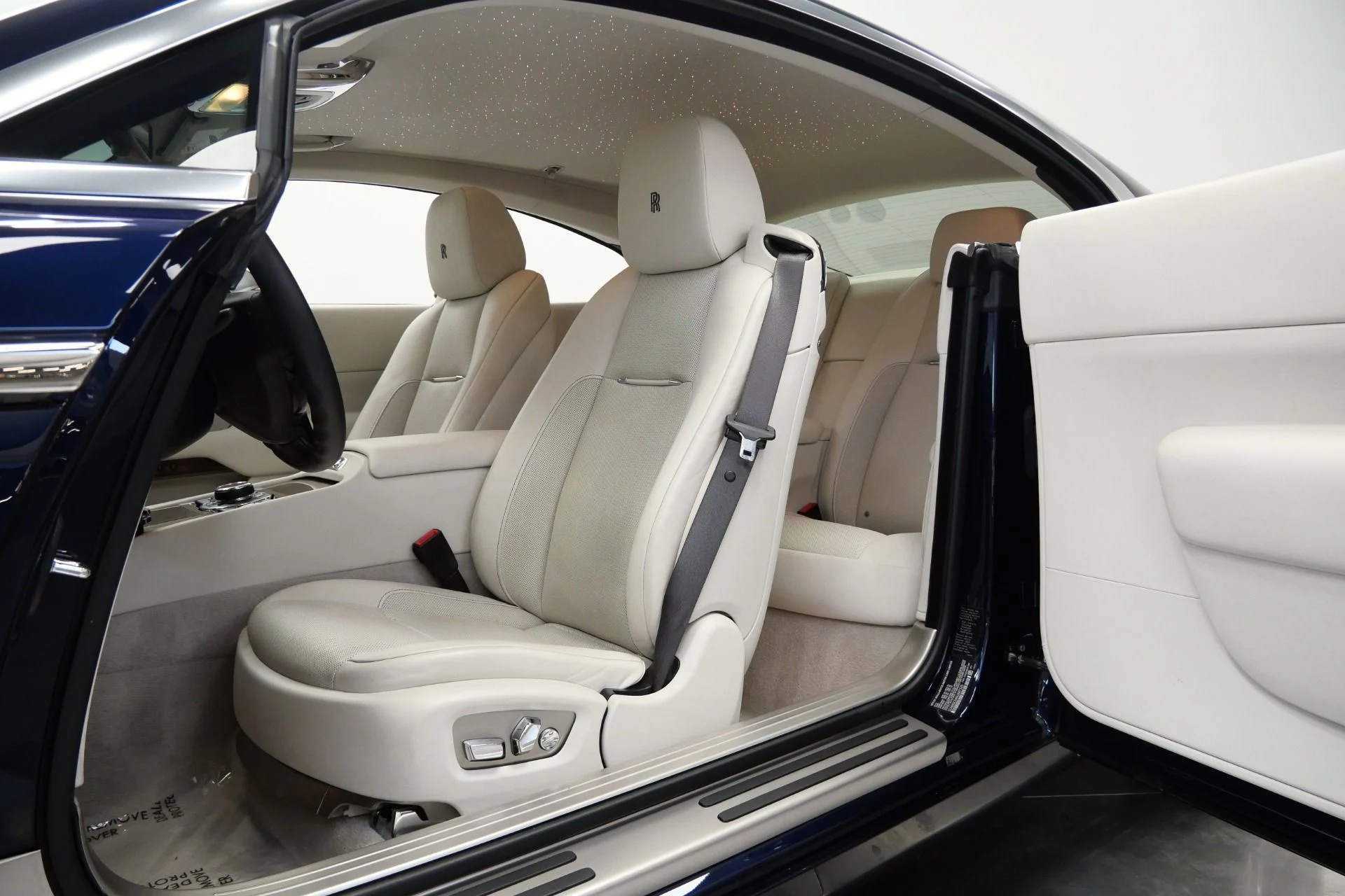 mph025_3123817665_Used_2019_Rolls_Royce_Wraith_The_Wraith_Package_Starlight_Headliner_Surround_Cameras_1773246282_ddc99c761e