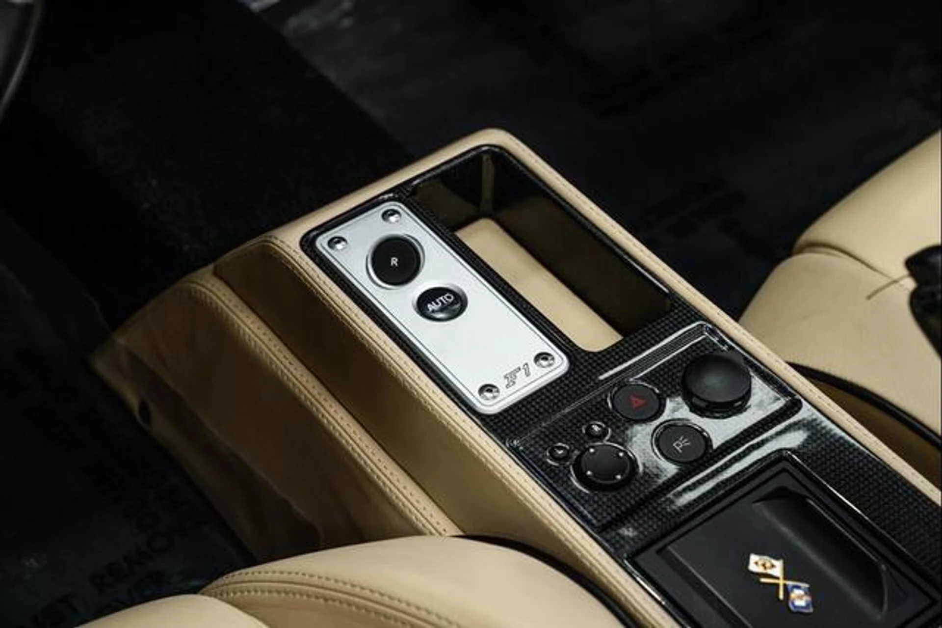 mph025_313236403_qxq86_EN_Smy_Xh_Id_Zd_KL_2ed_JI_0e_MI_e500675b53