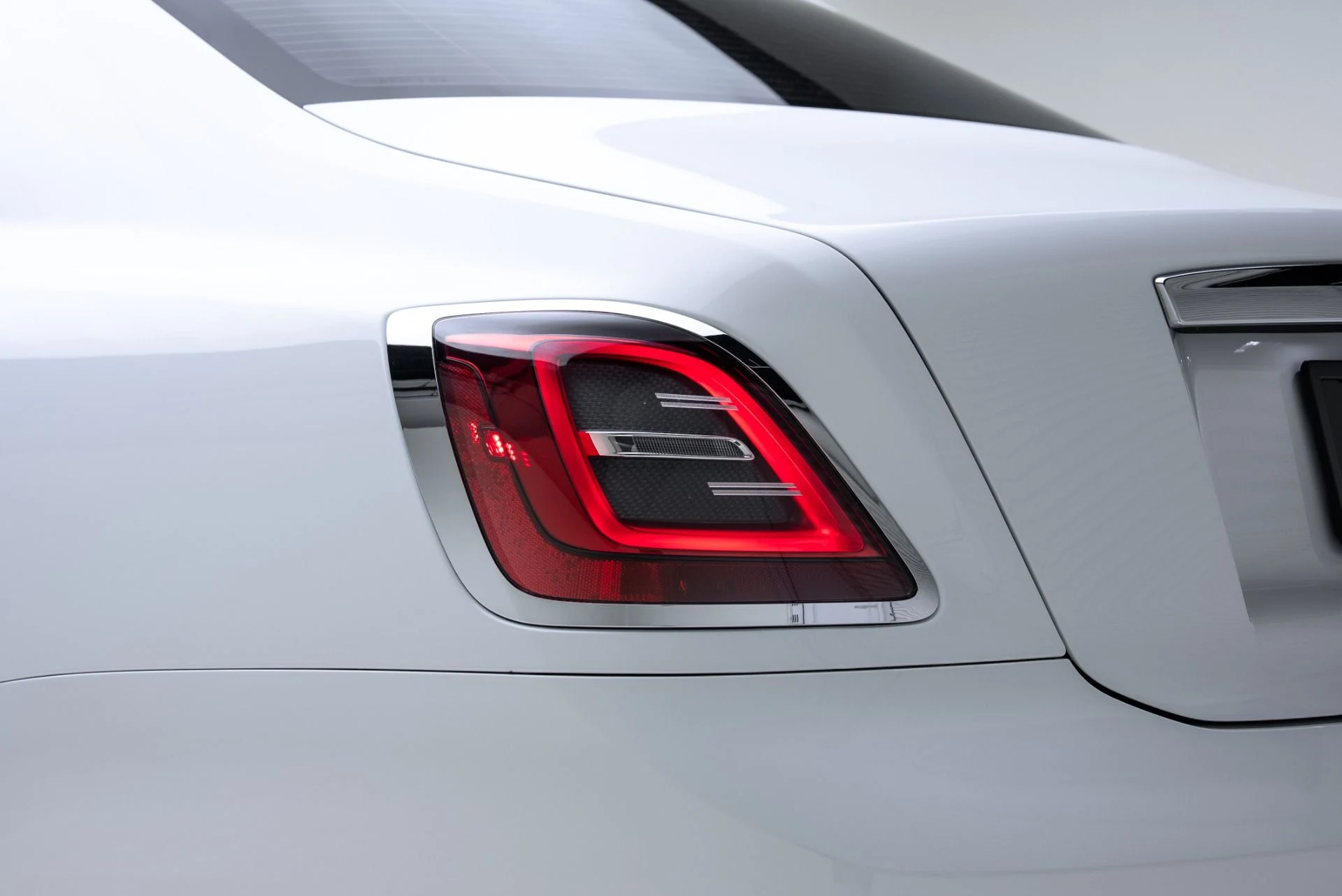 mph025_3147764247_Used_2022_Rolls_Royce_Ghost_1775153205_319491a8ea