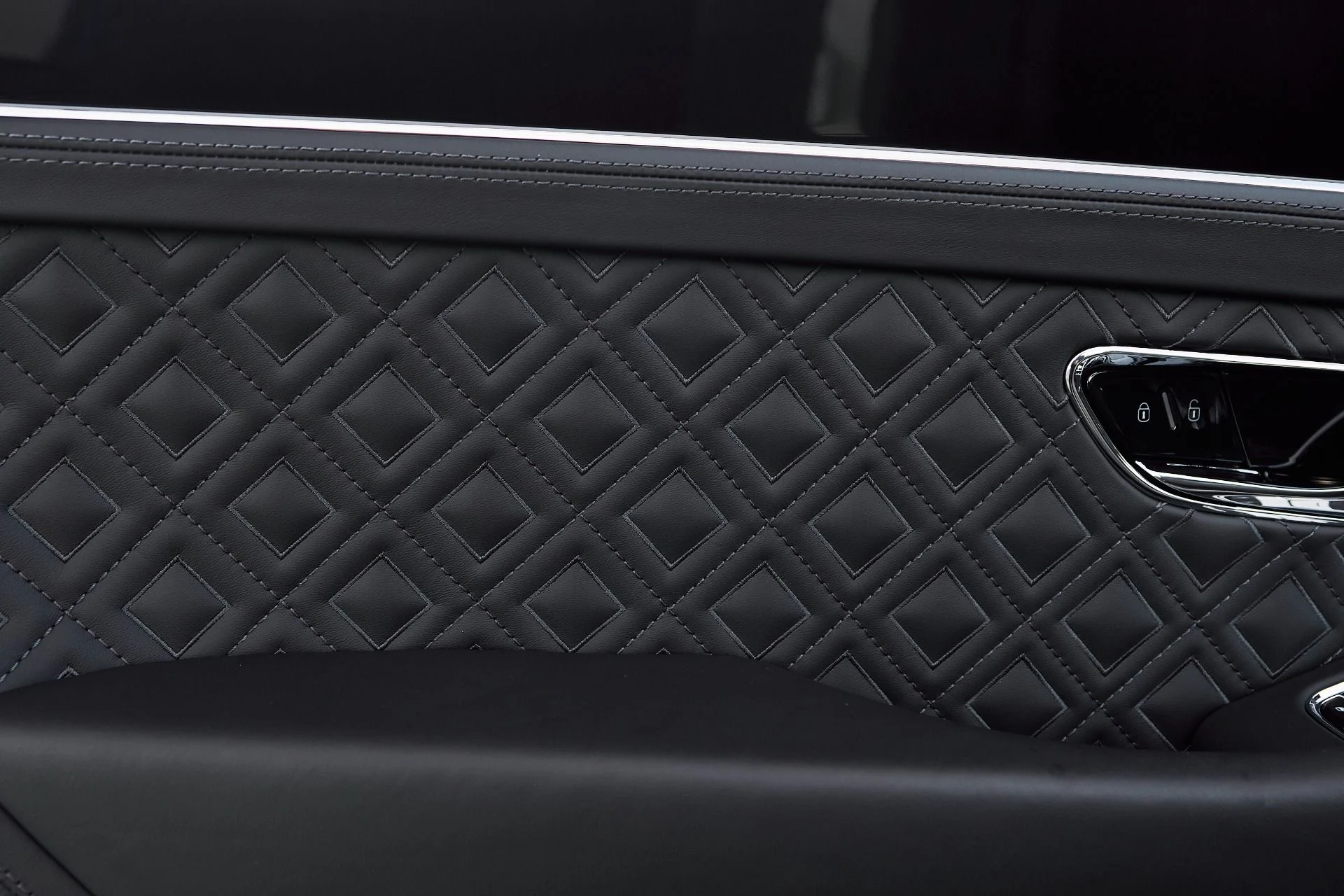 mph025_3148623991_Used_2024_Bentley_Continental_GT_V8_S_1764464383_397aa478e7