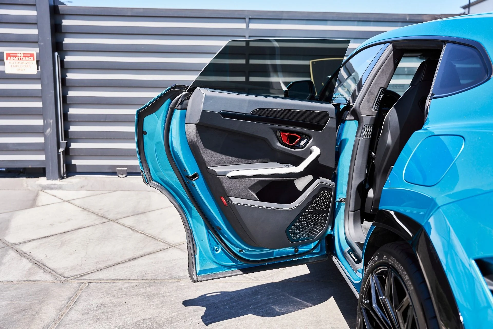 mph025_3154327907_Used_2025_Lamborghini_Urus_SE_1781314206_e1f874ef97