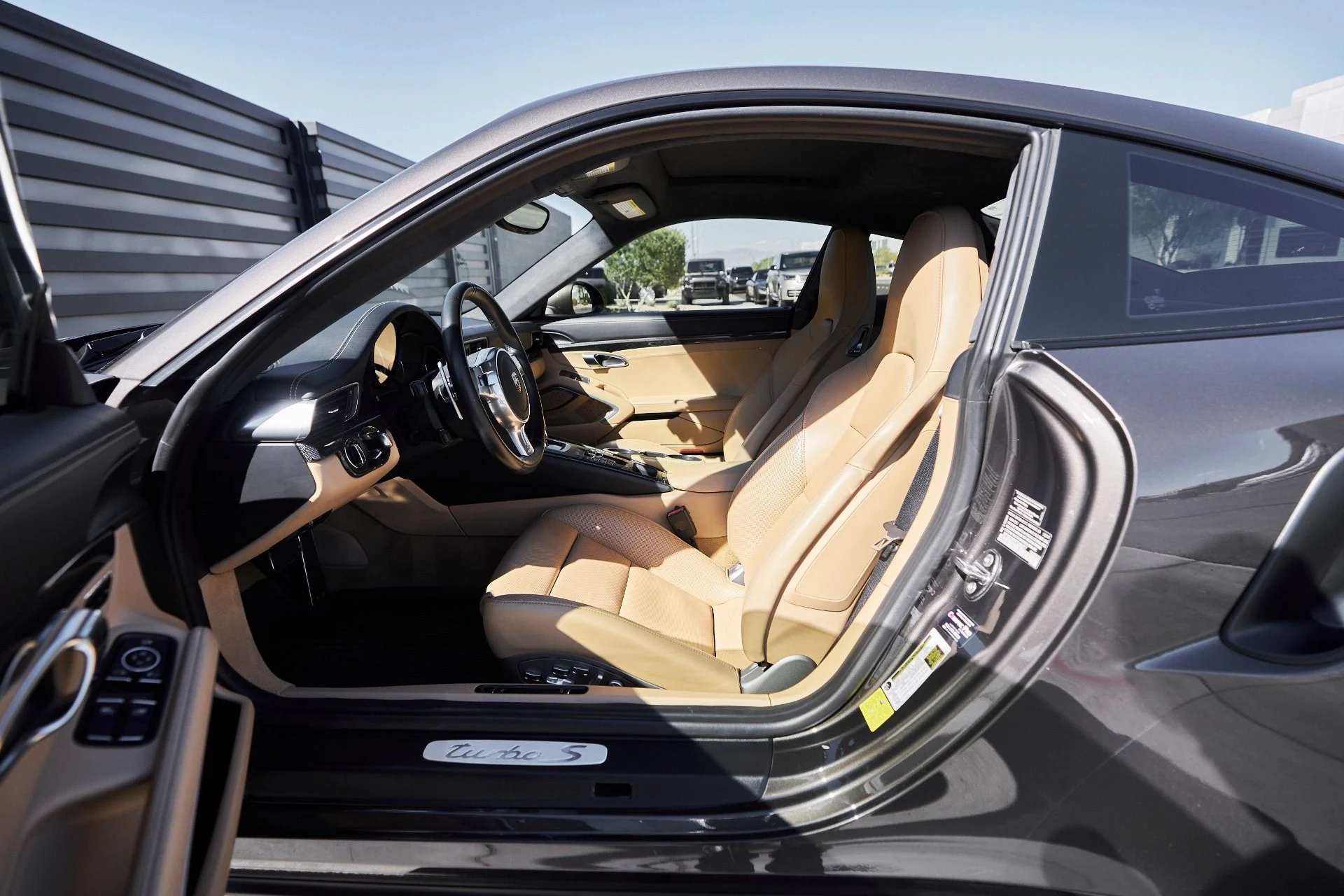 mph025_3156312683_Used_2015_Porsche_911_Turbo_S_1759451659_d2f3e34054