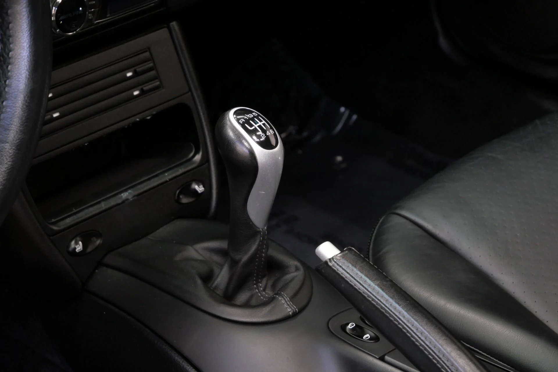 mph025_315649668_Used_2003_Porsche_911_Carrera_1758033613_6d04e6501b