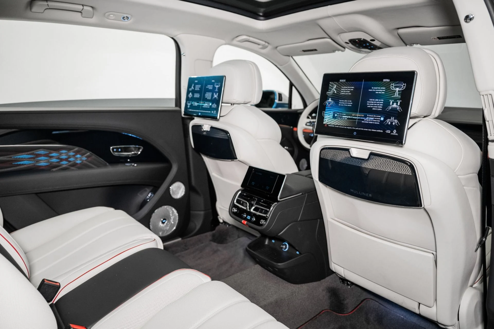 mph025_3157215654_Used_2025_Bentley_Bentayga_EWB_Mulliner_V8_1748092723_8962a0fbd9