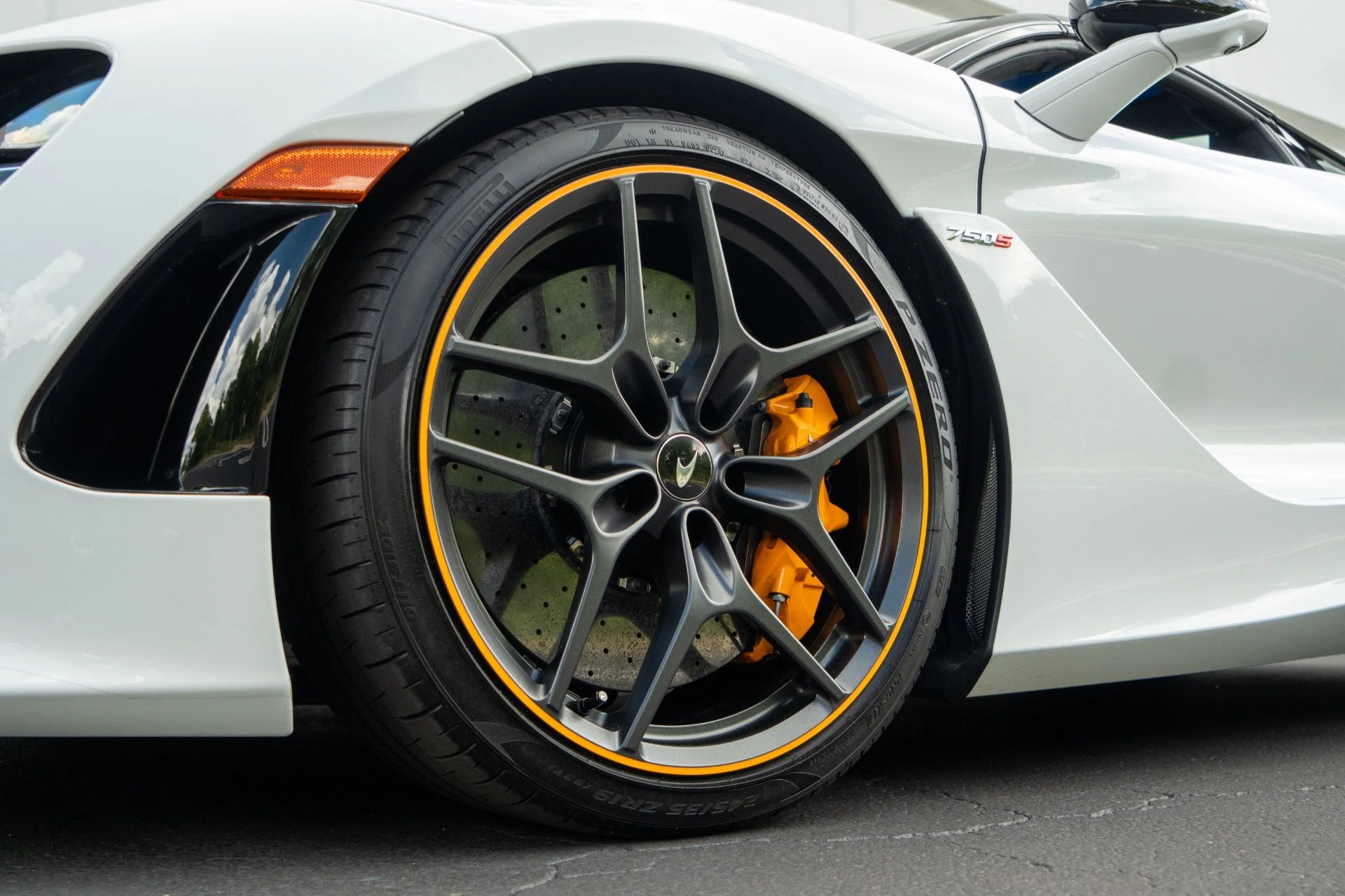 mph025_3175684133_Used_2024_Mc_Laren_750_S_Spider_1755900989_9890e626a8