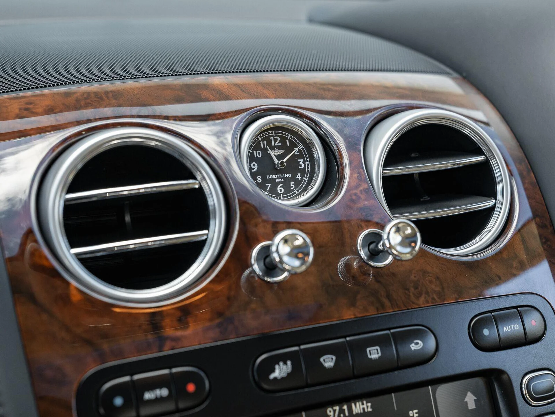 mph025_3179385228_Used_2011_Bentley_Continental_Flying_Spur_Speed_1792185141_31e9b57e6f