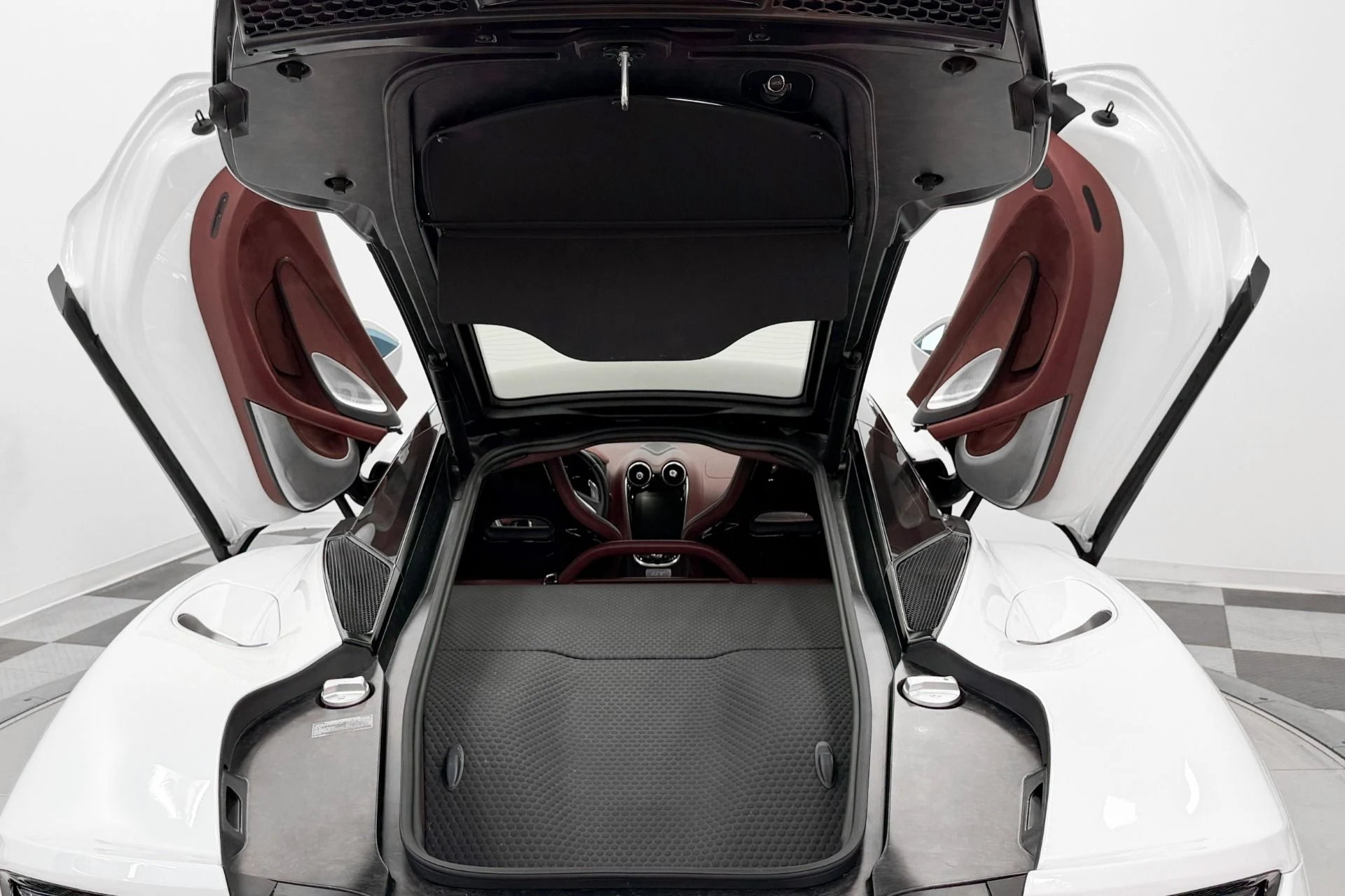 mph025_3180610090_Used_2021_Mc_Laren_GT_Leather_and_Alcantara_Interior_Bowers_and_Wilkins_Audio_1785172366_1b17e230c6