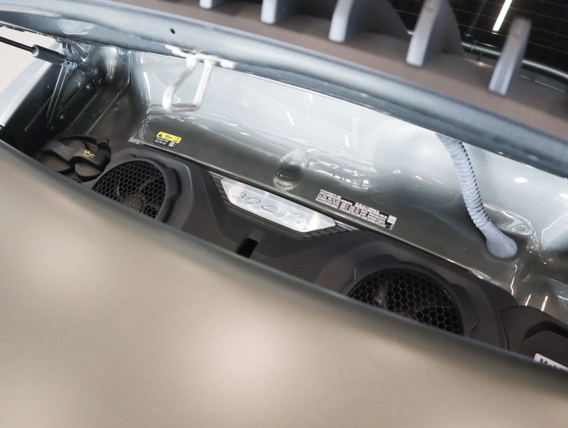 mph025_3180855759_8214148c06448aef9a8481102f9de8ef_1cb3814179