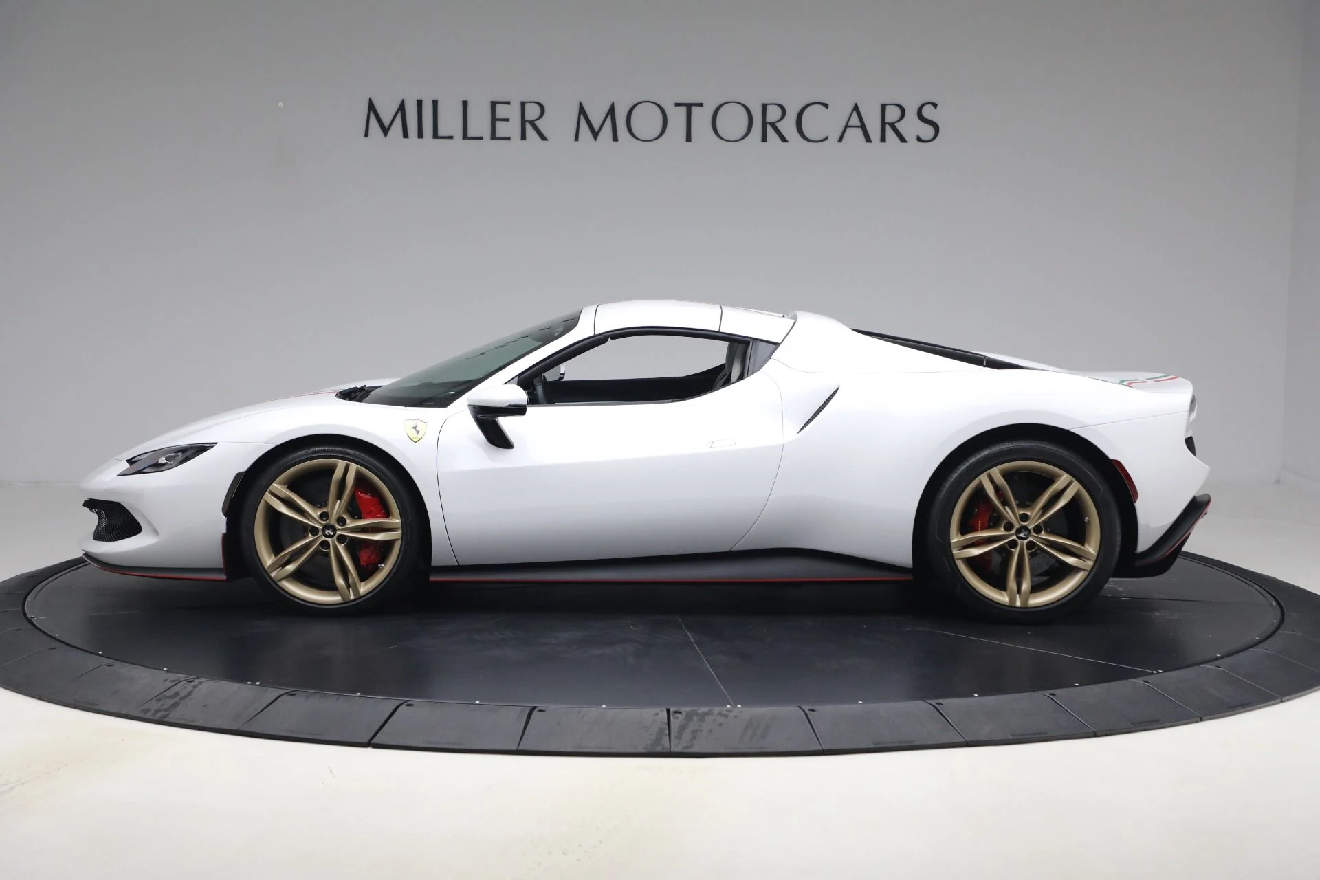 mph025_3186312615_Used_2025_Ferrari_296_GTS_1774108036_67b38a93bd