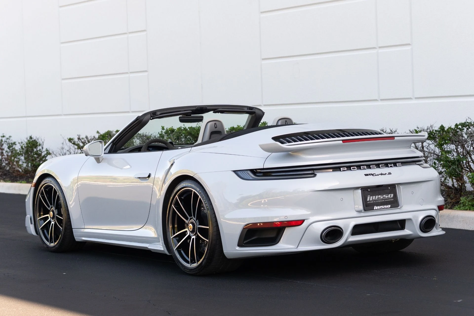 mph025_3192584755_Used_2025_Porsche_911_Cabriolet_Turbo_S_1769622703_6f8bca8733