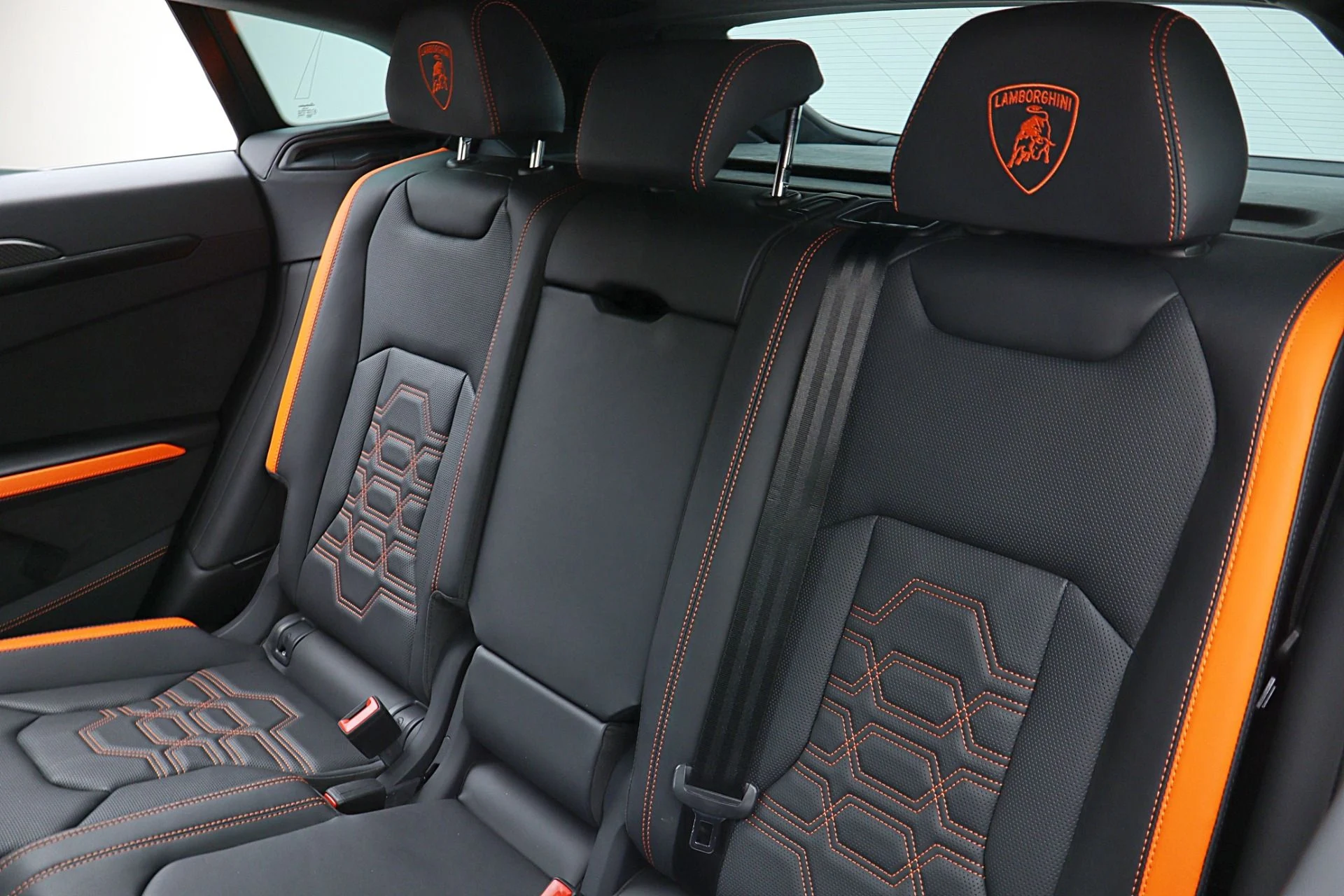 mph025_3196263413_Used_2025_Lamborghini_Urus_SELEASE_OPTIONS_AVAILABLE_09ff27389d