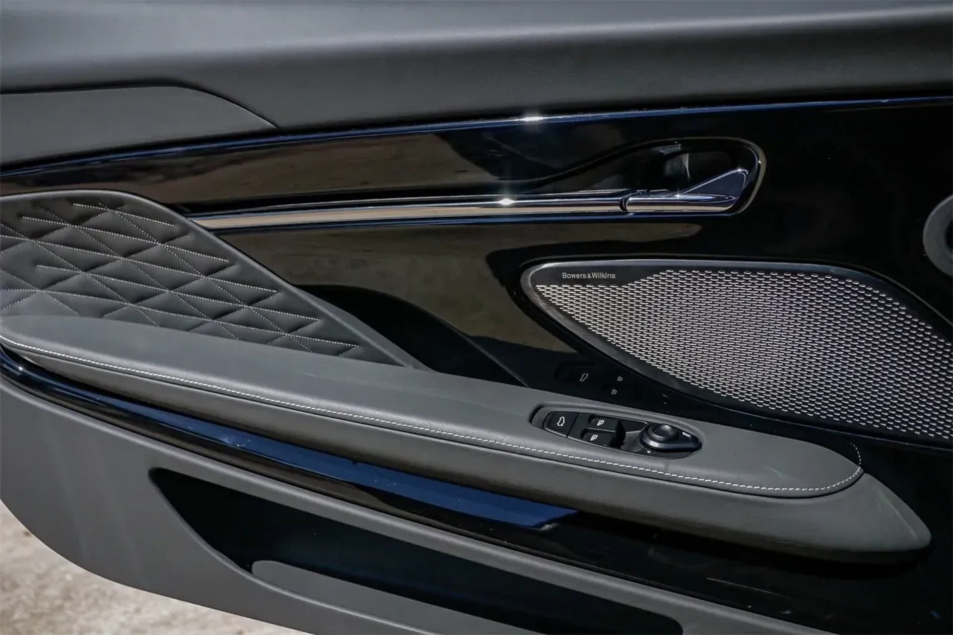 mph025_319859148_a7240ac6e1b34a2d815f6e5d898bb512_bf820cd972