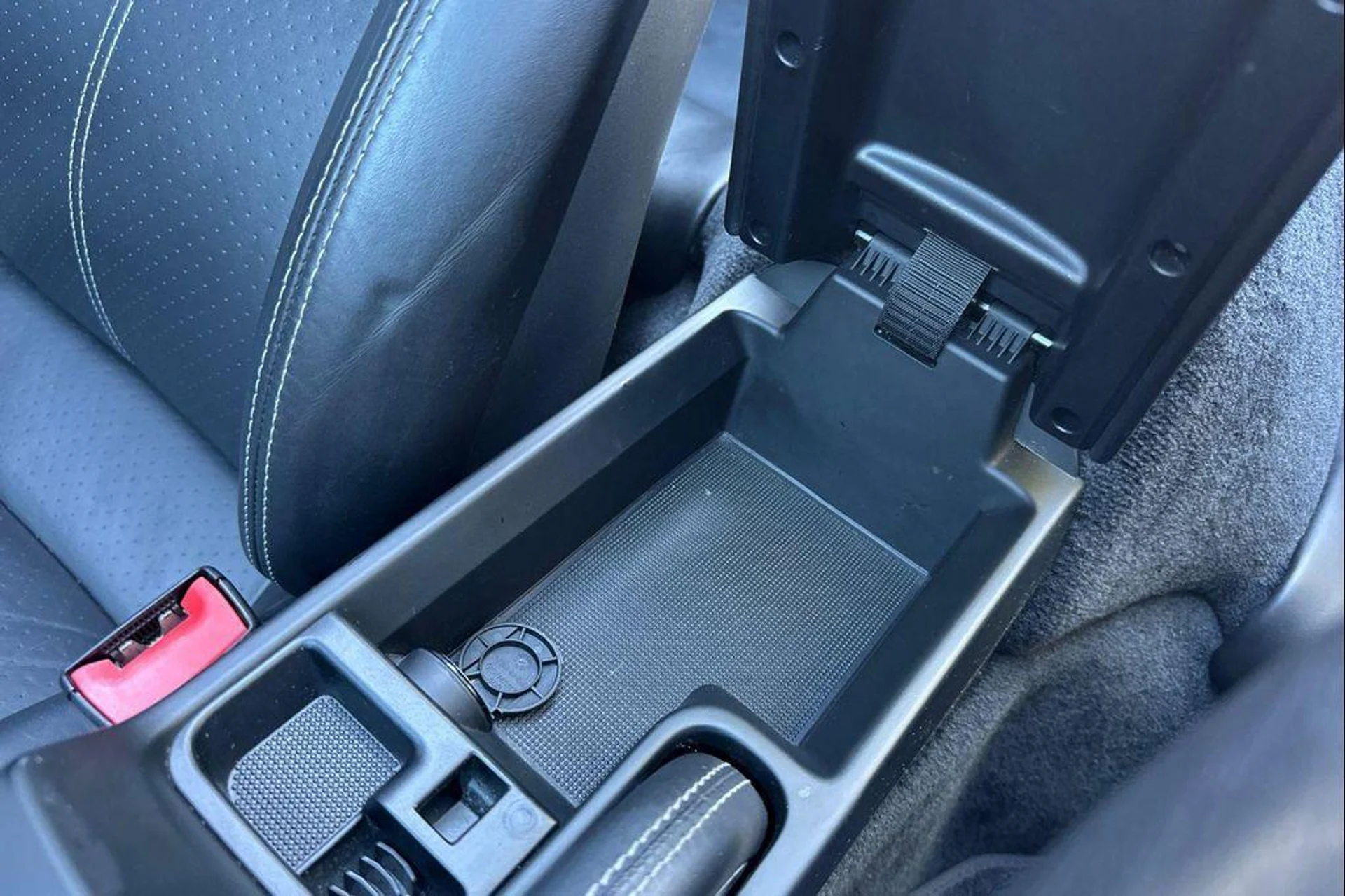 mph025_3204793865_ct_F4b3scg55dflp01l_U4_Ed_C_Vkak_6b86f1848c