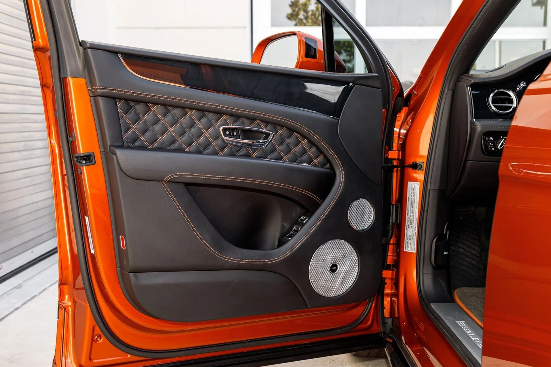 mph025_3206240638_0c8d33525bce56f6e59d8c1cf896164ax_a2922baf0e