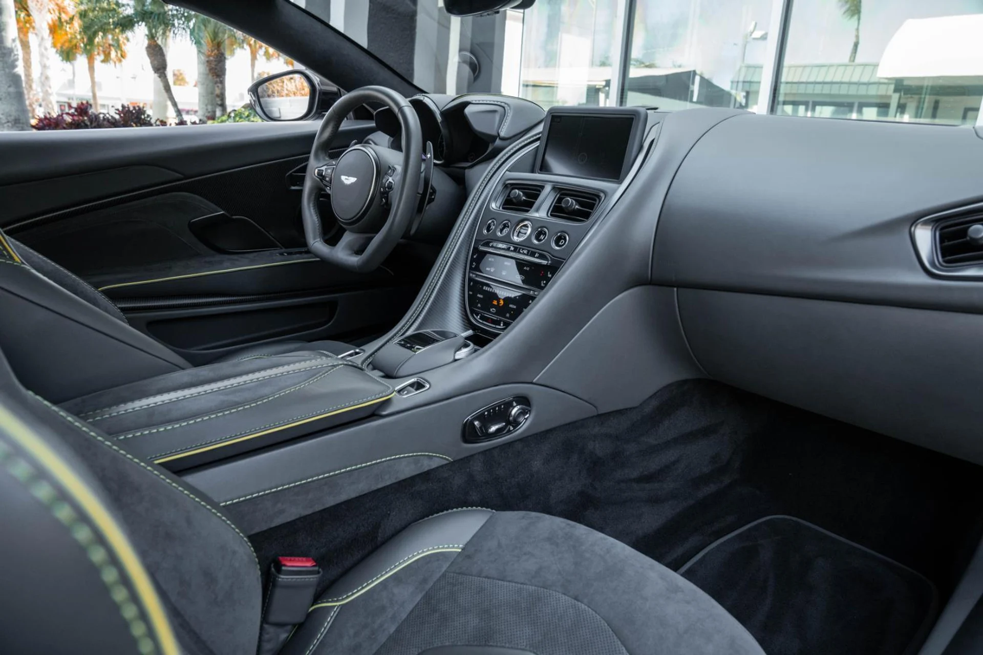 mph025_3226834446_Used_2022_Aston_Martin_DBS_Superleggera_1770058030_17b6eabaf8