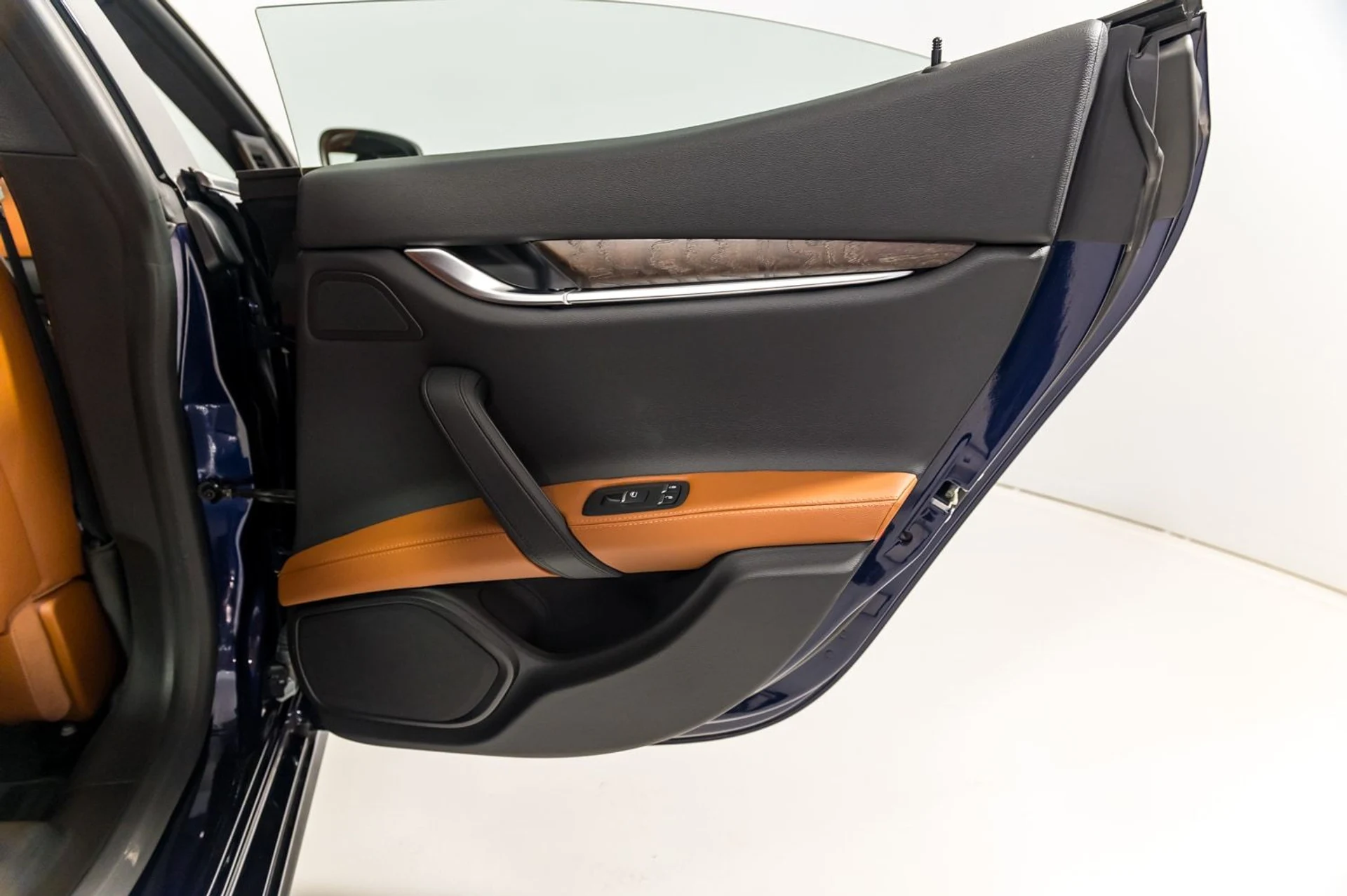 mph025_3229814802_f93200898d314d779c68582b6fd57f98_691661c03e