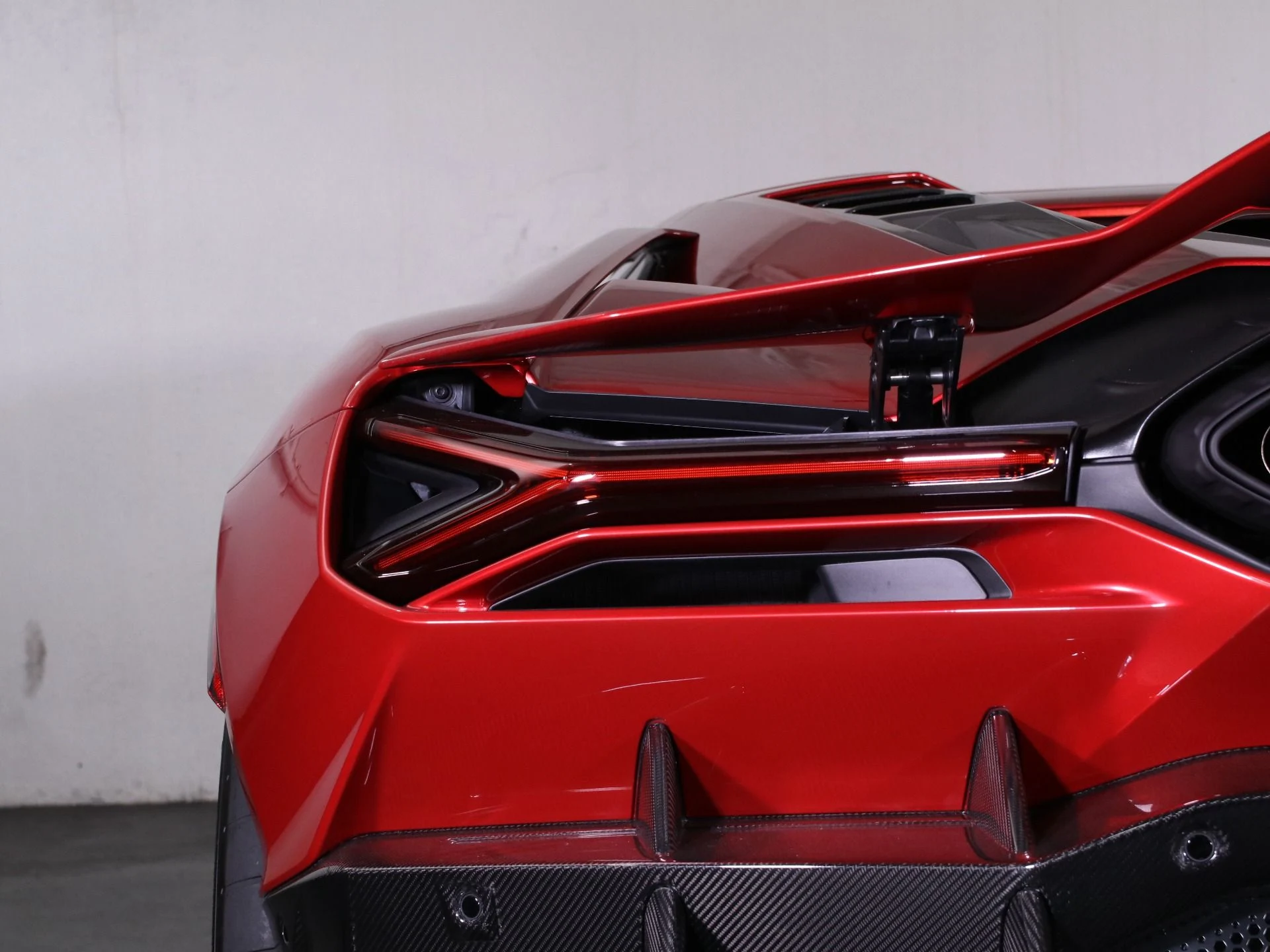 mph025_323547666_New_2025_Lamborghini_Revuelto_1756395149_cd865c05ba