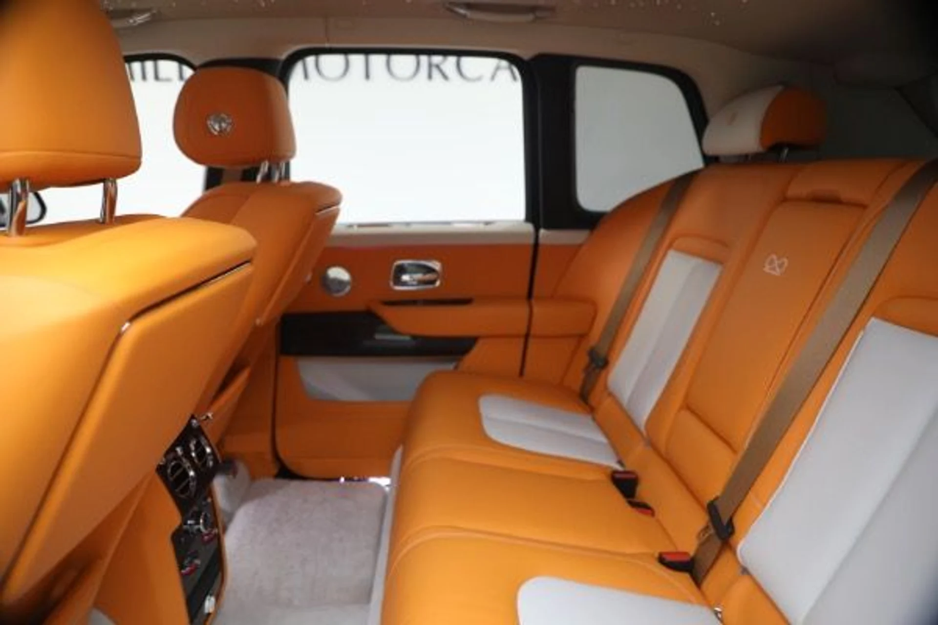 mph025_3244202277_Used_2023_Rolls_Royce_Black_Badge_Cullinan_0d1ed7ac28