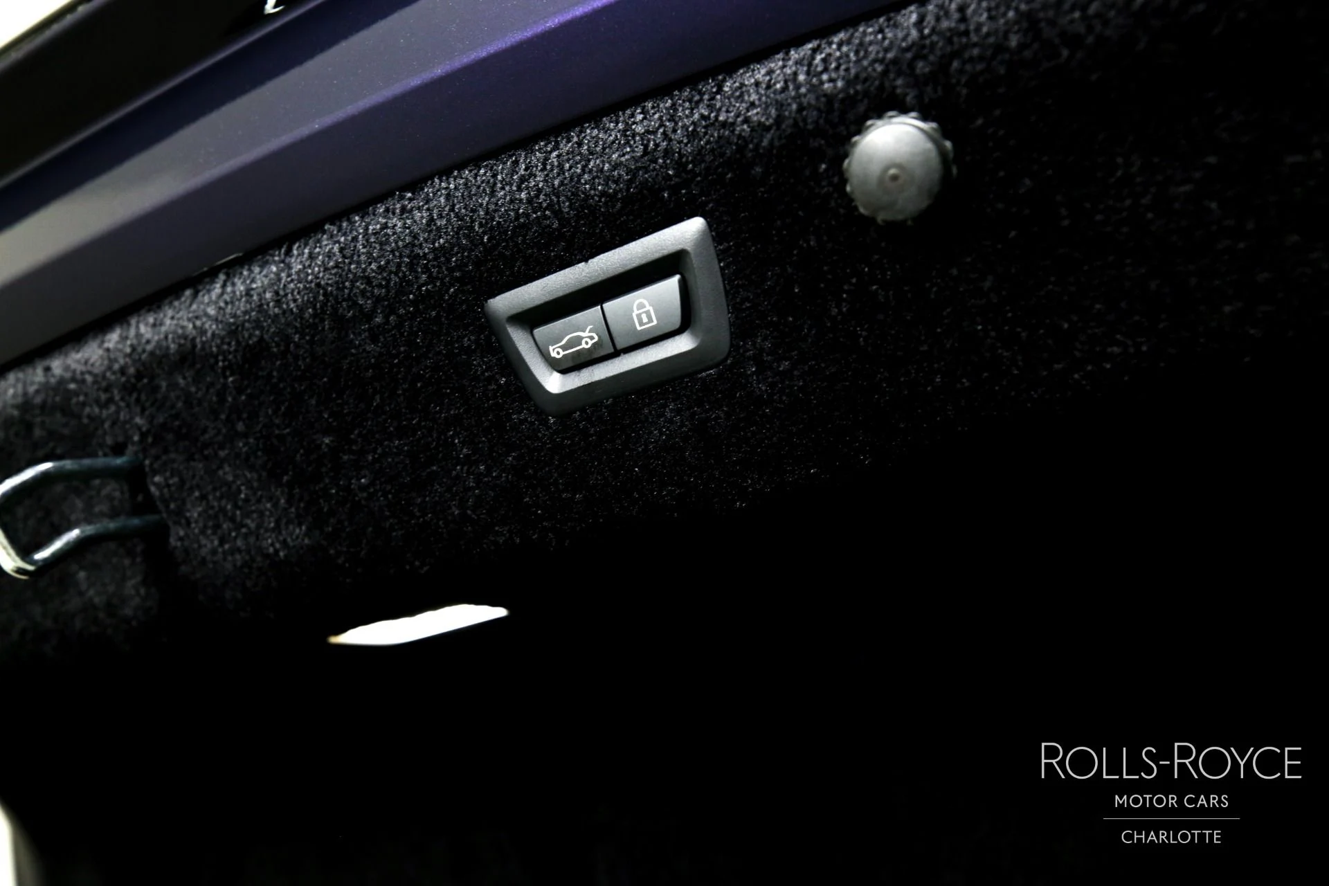 mph025_3250654883_Used_2024_Rolls_Royce_Black_Badge_Ghost_1743777574_6c3e956365