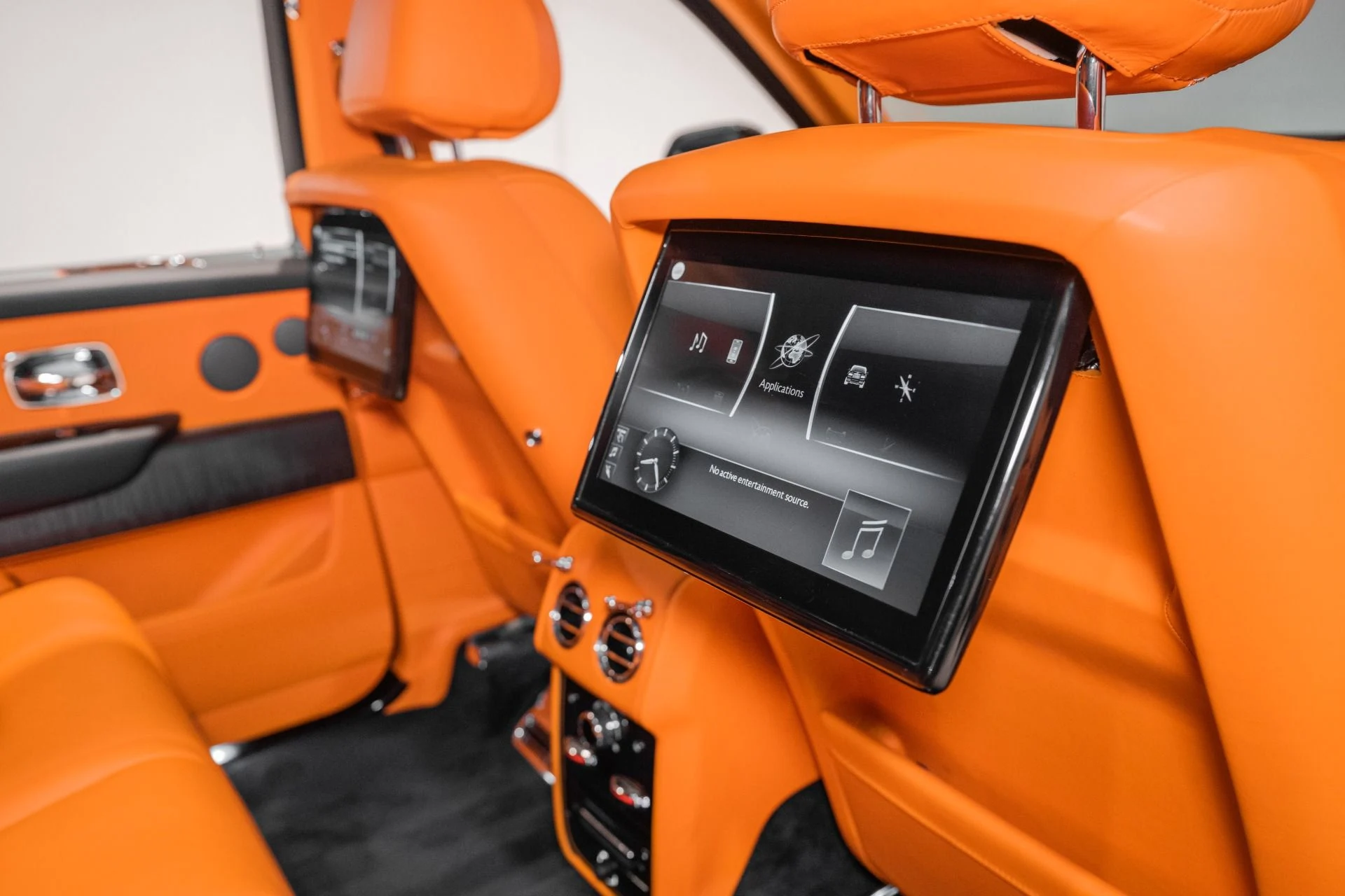 mph025_3251292600_Used_2020_Rolls_Royce_Cullinan_1773159767_6619f5bc66