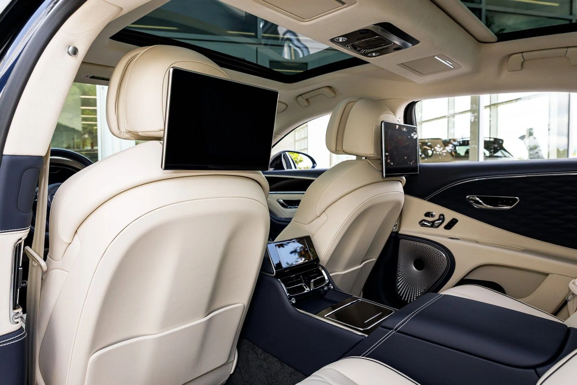 mph025_3262906371_f324bfe51cac115bf9ec20340811566dx_9c16c09079