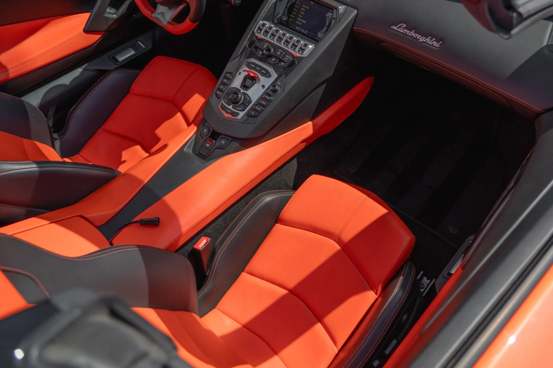 mph025_3263076555_Used_2014_Lamborghini_Aventador_LP_700_4_1760049865_412e672165
