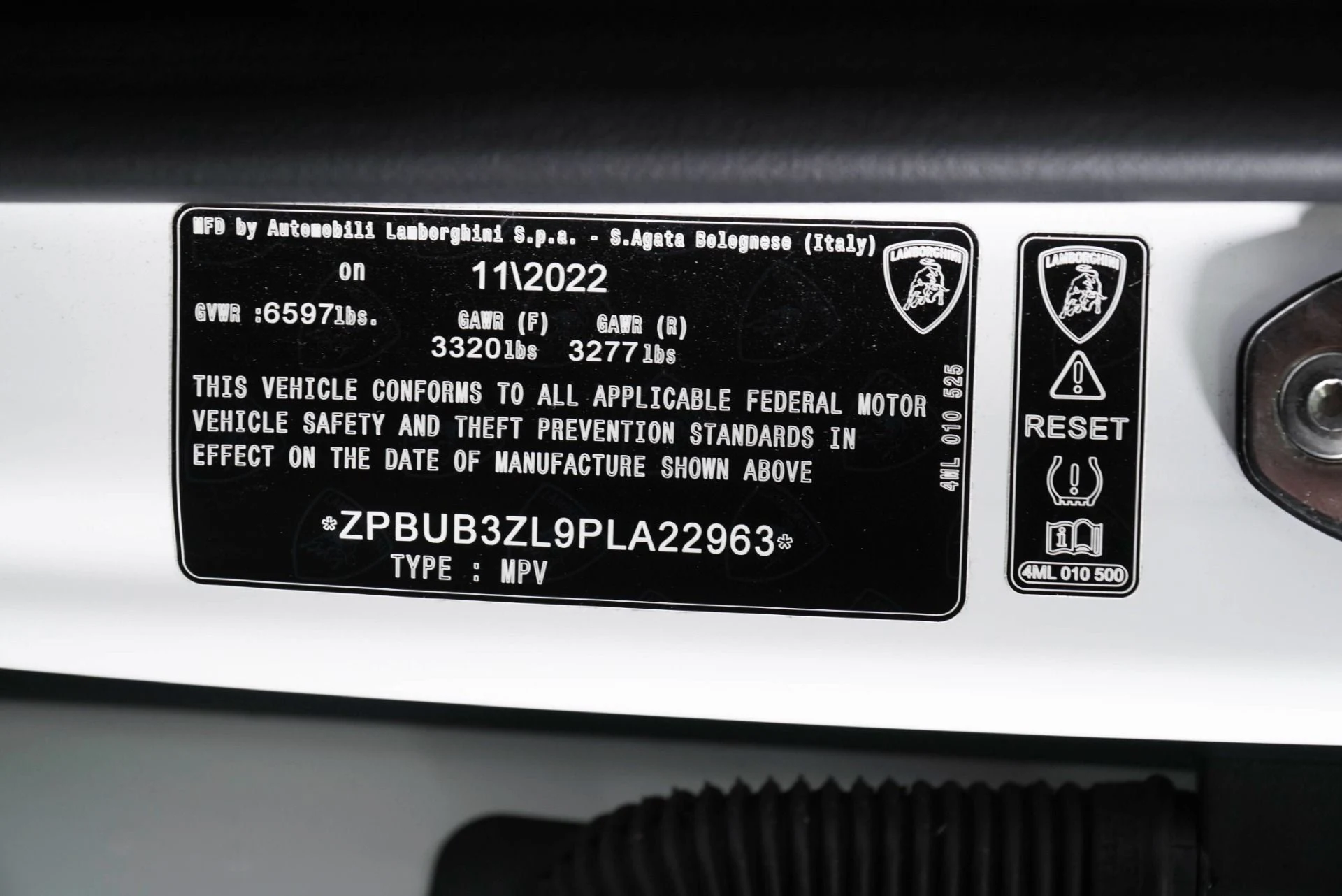 mph025_3266161184_Used_2023_Lamborghini_Urus_S_1772131265_f1c3cd6185