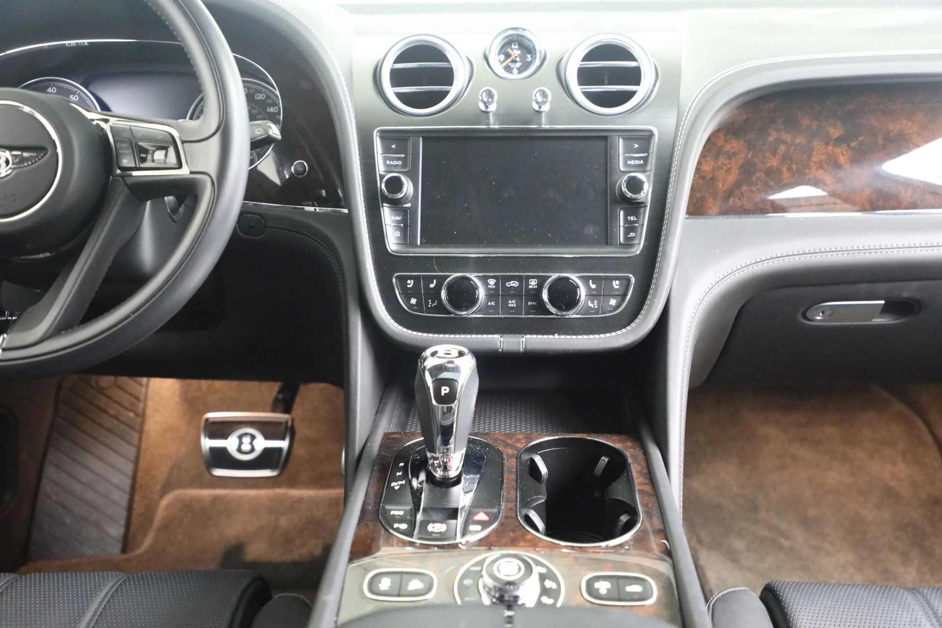 mph025_3266262711_Used_2018_Bentley_Bentayga_Activity_Edition_775fc99548