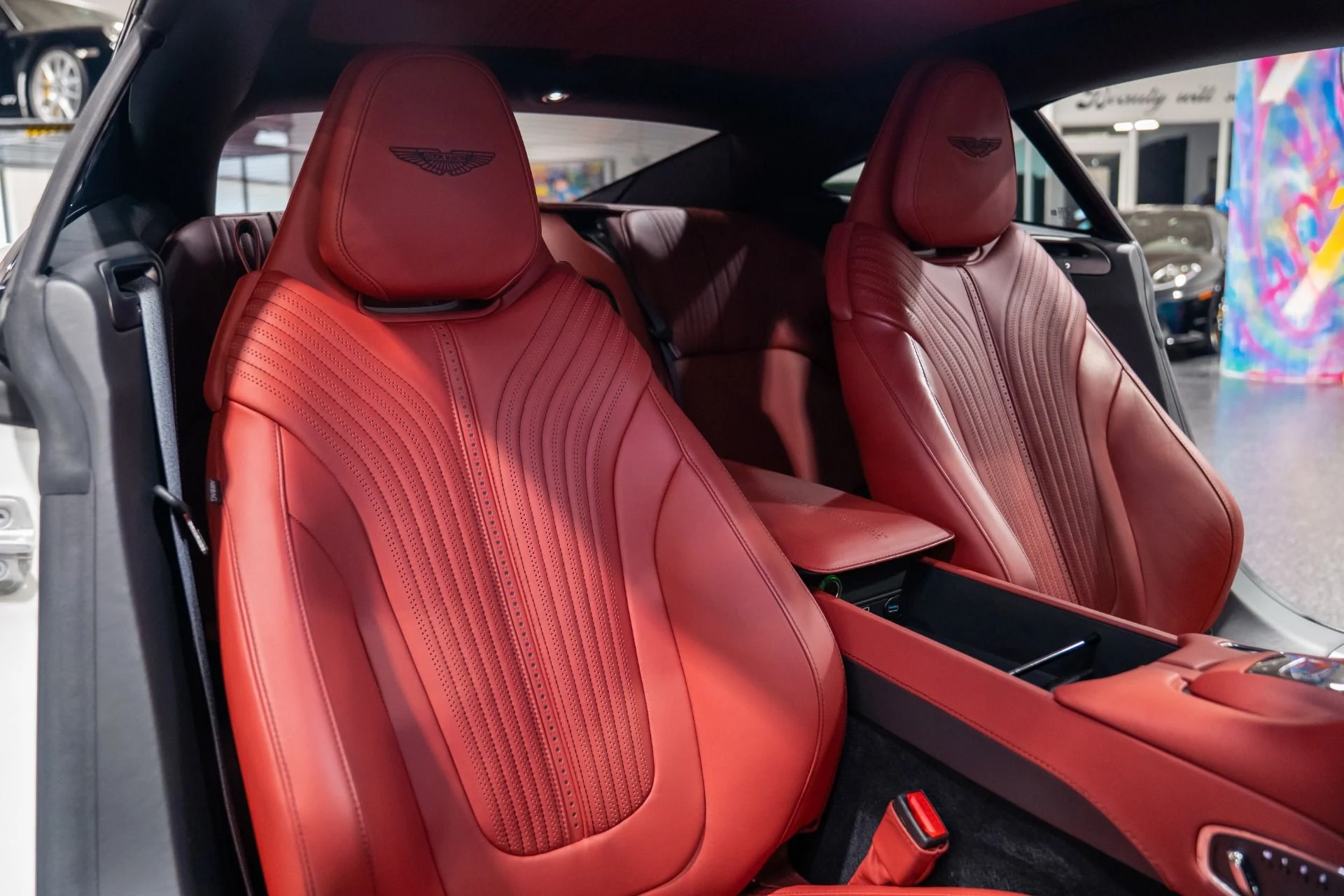 mph025_3267563576_Used_2018_Aston_Martin_DB_11_V12_1788901645_0de8c9d0e9