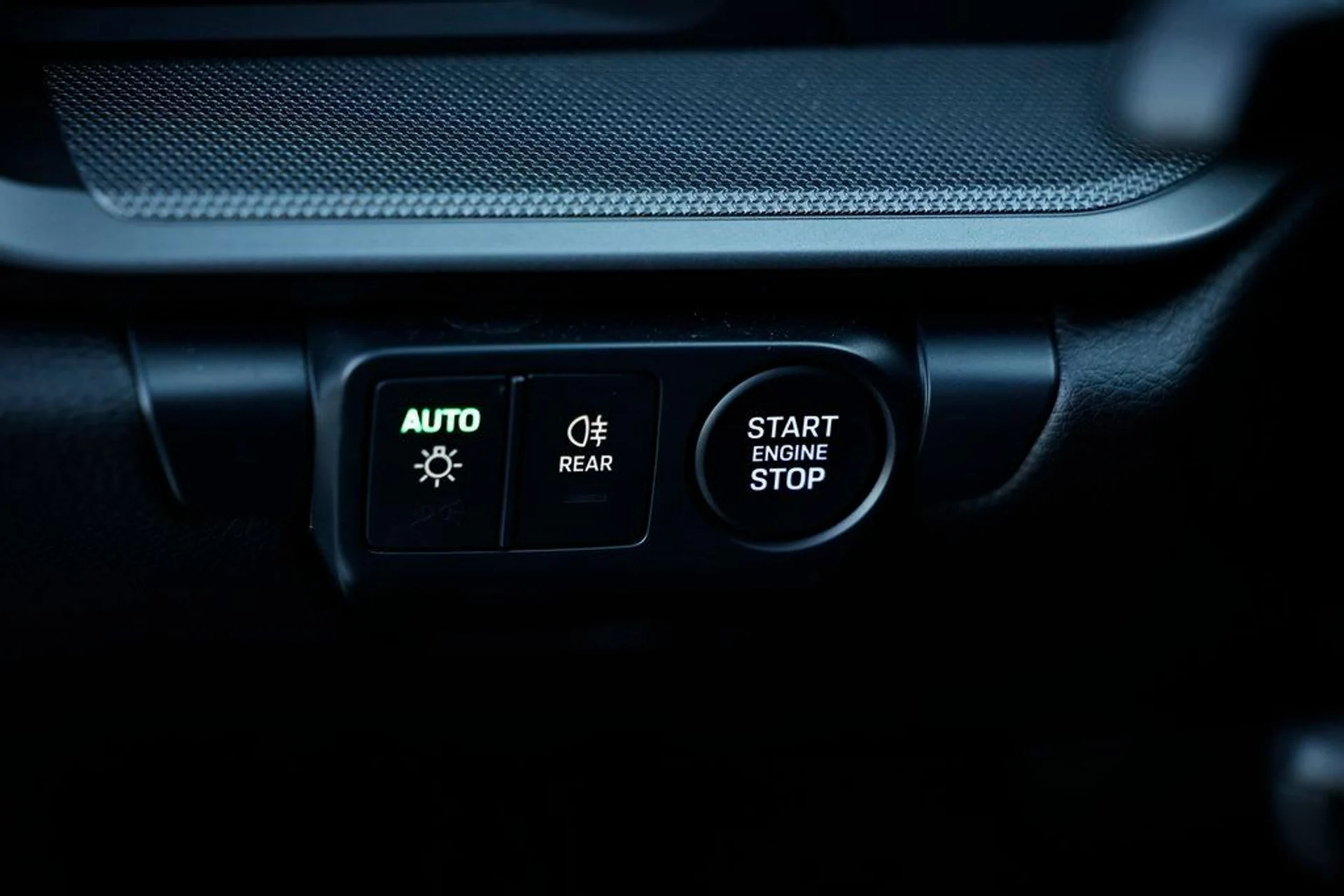 mph025_3273104297_feceeb9999b58147bd2831e431abae11_cb525cc95f