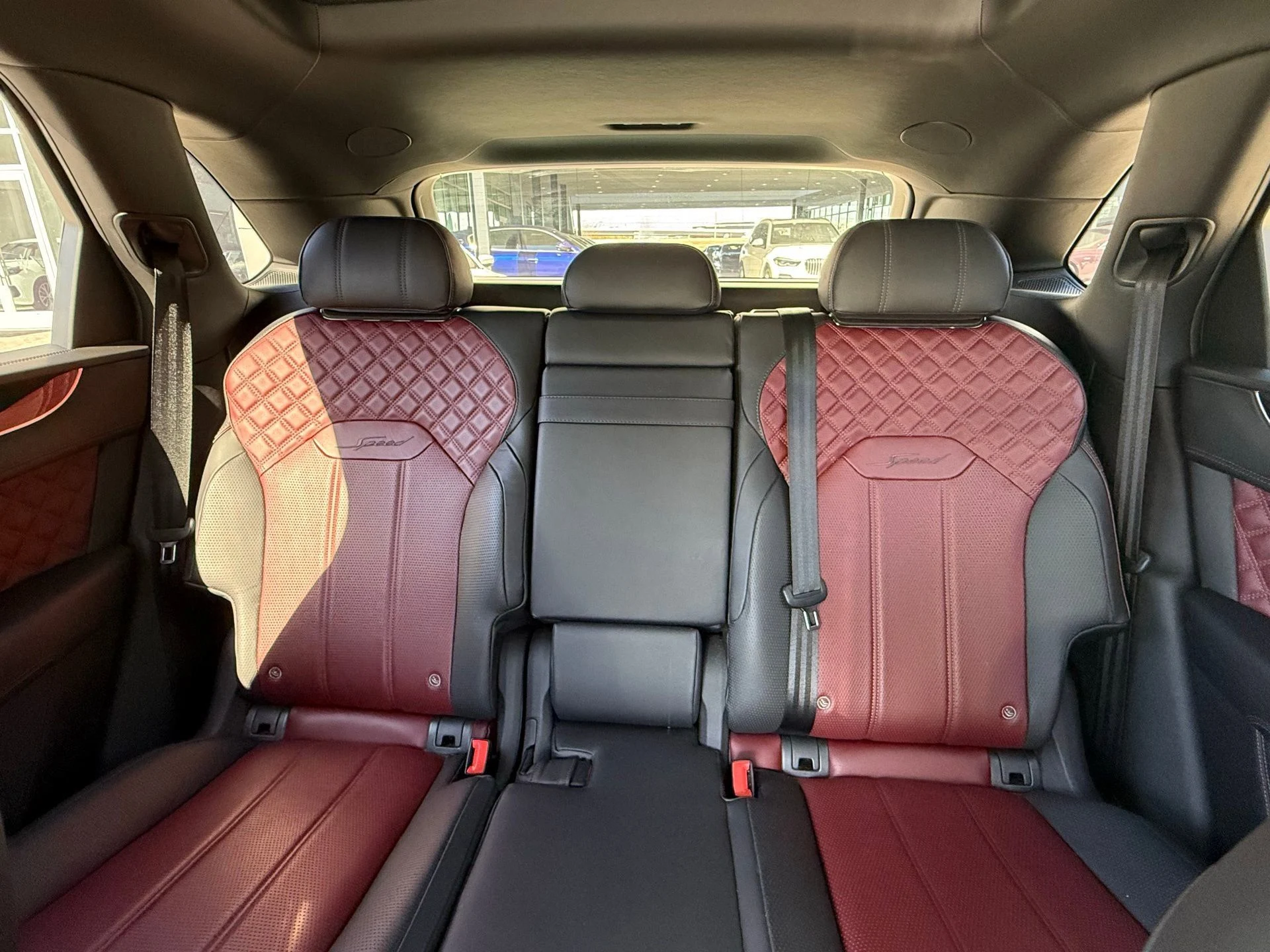 mph025_3291235471_93e980aa99294f658ba56d64814a2f19_6c53cd9ec5