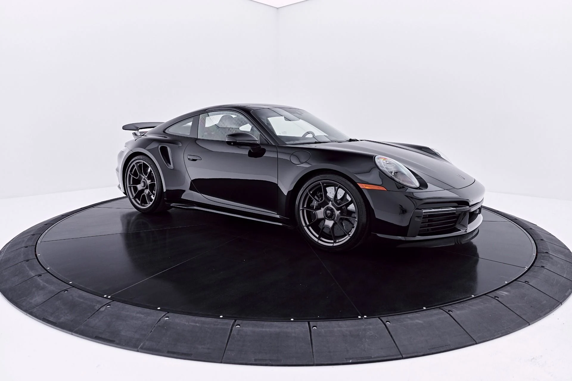mph025_3291819016_Used_2025_Porsche_911_Turbo_1782870234_f8904d46f6