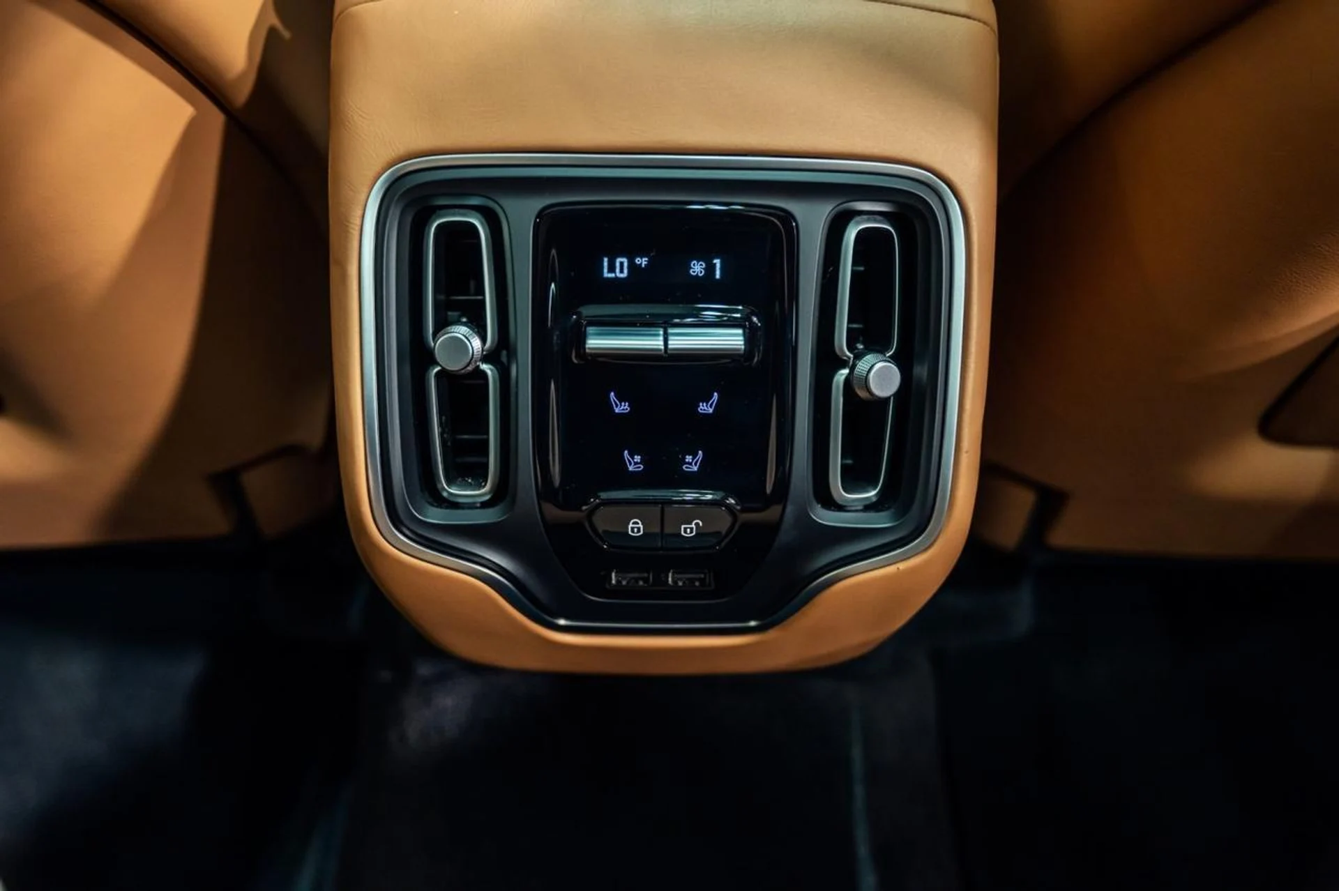 mph025_3291995028_fa69f8449735f4777bc6d17e85d4d8ff_1e968c7299