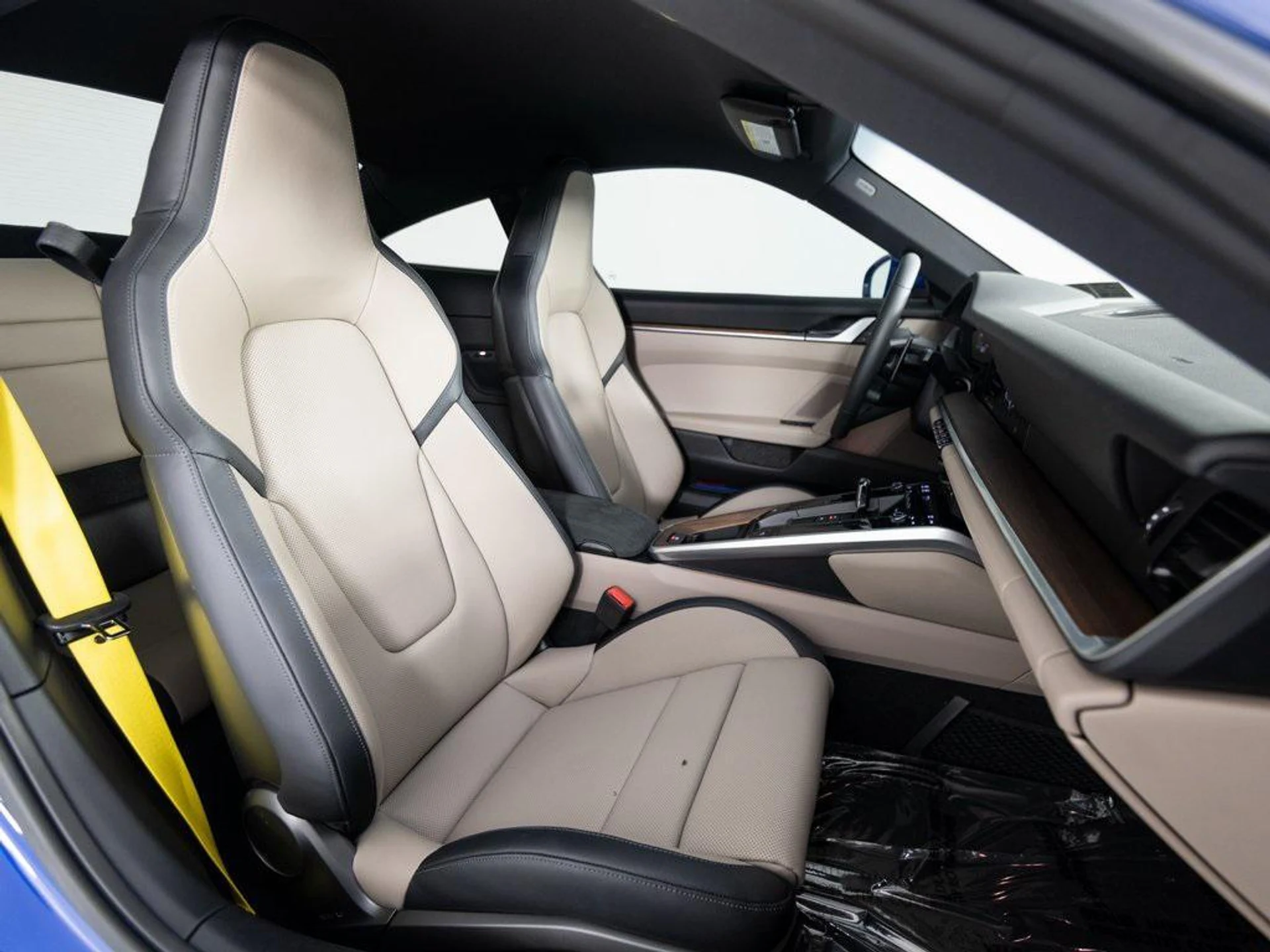 mph025_3294515587_oarpr31r_R6_IN_Bq_Ri9_UFO_5_Dn9v_WQ_22cc4efffb