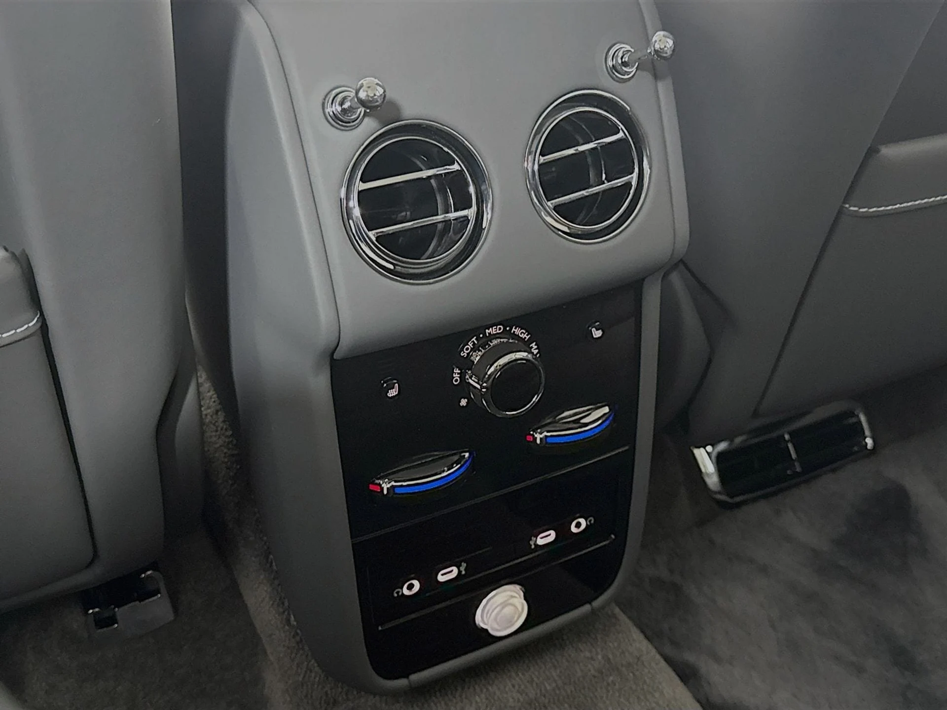 mph025_3311584706_ba8175c16a830474c2df106a70af3f25x_571ae5af37